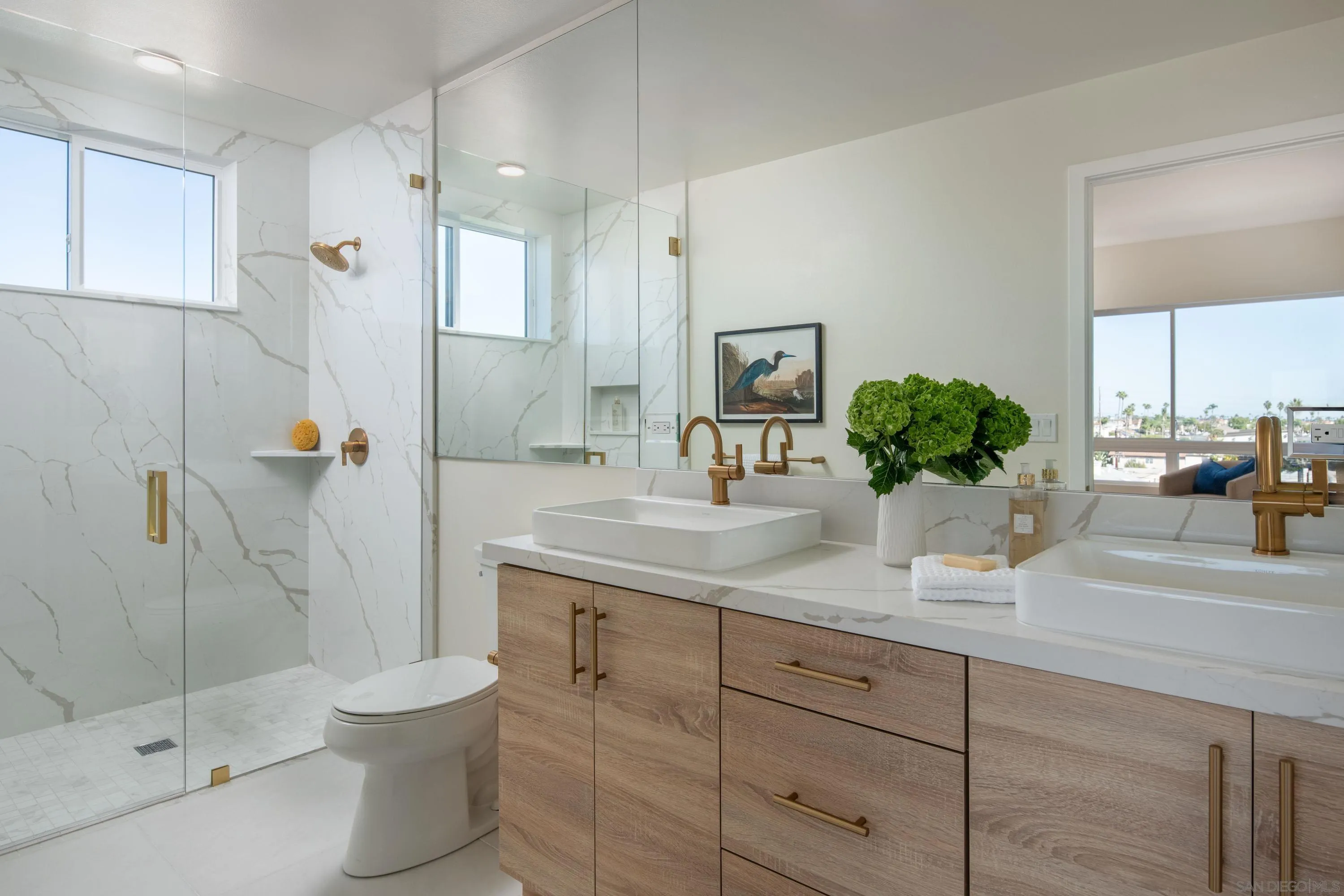 Photo #6: 240025300 Listing 