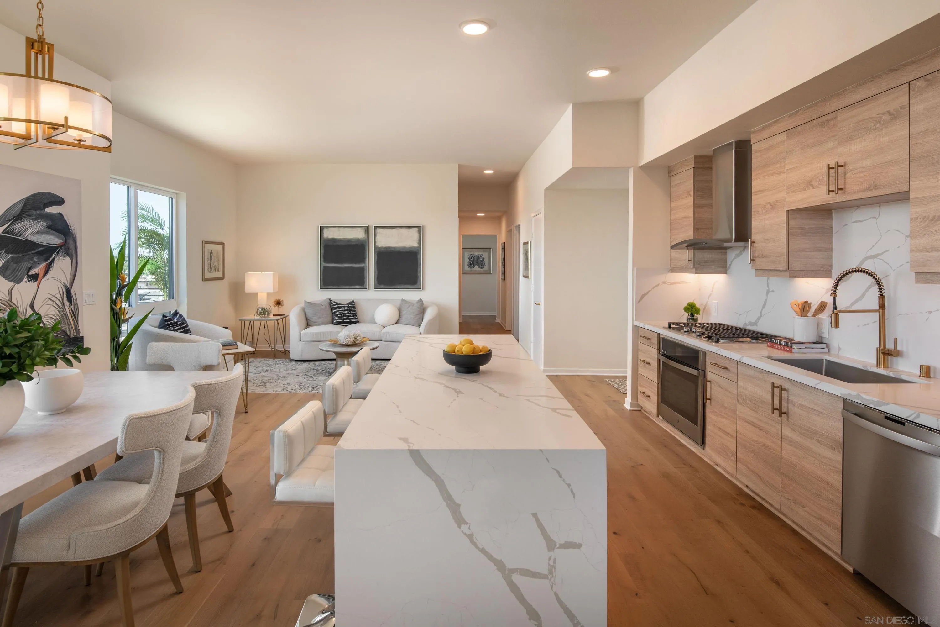 Photo #2: 240025300 Listing 