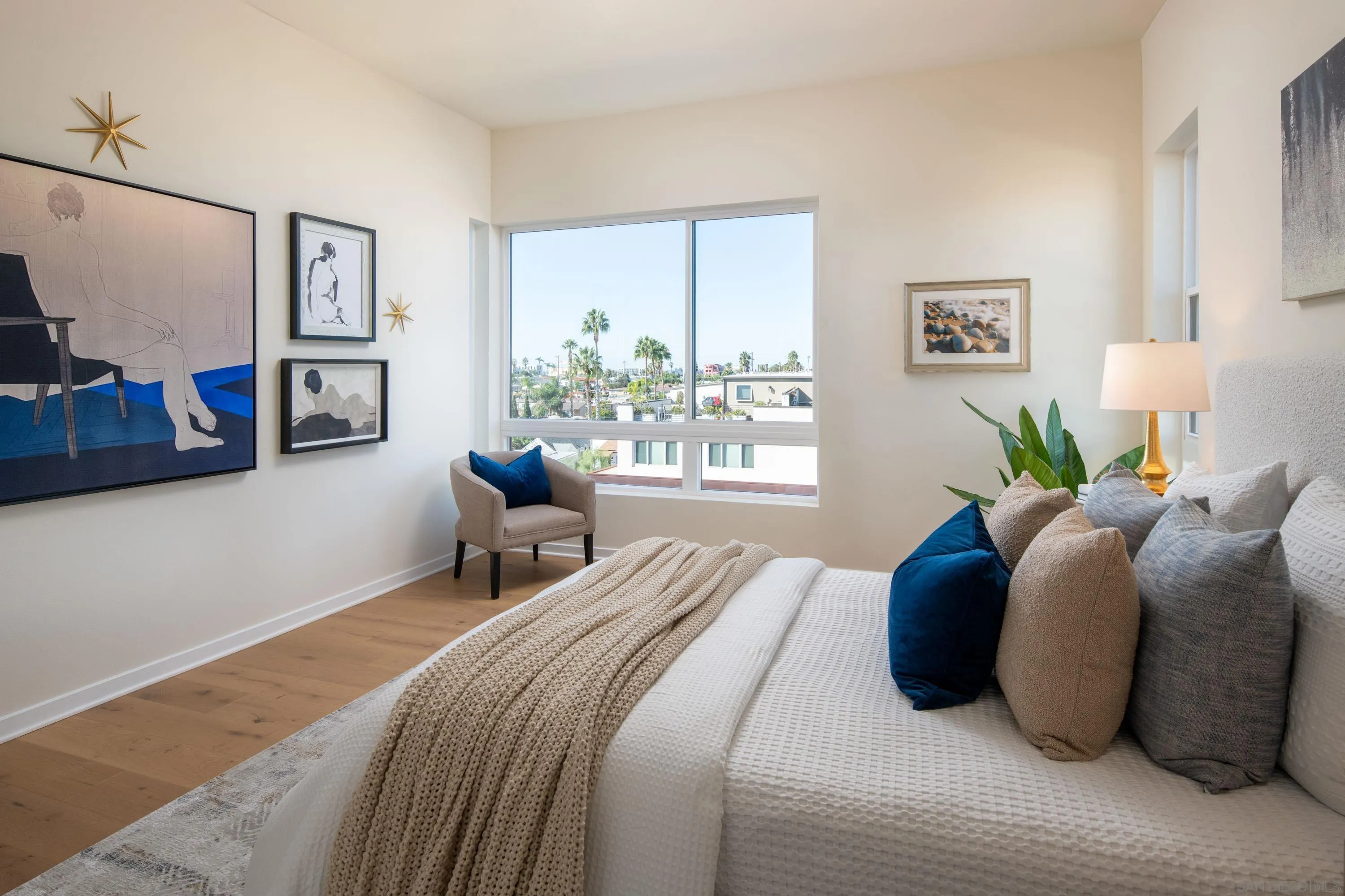 Photo #5: 240025300 Listing 