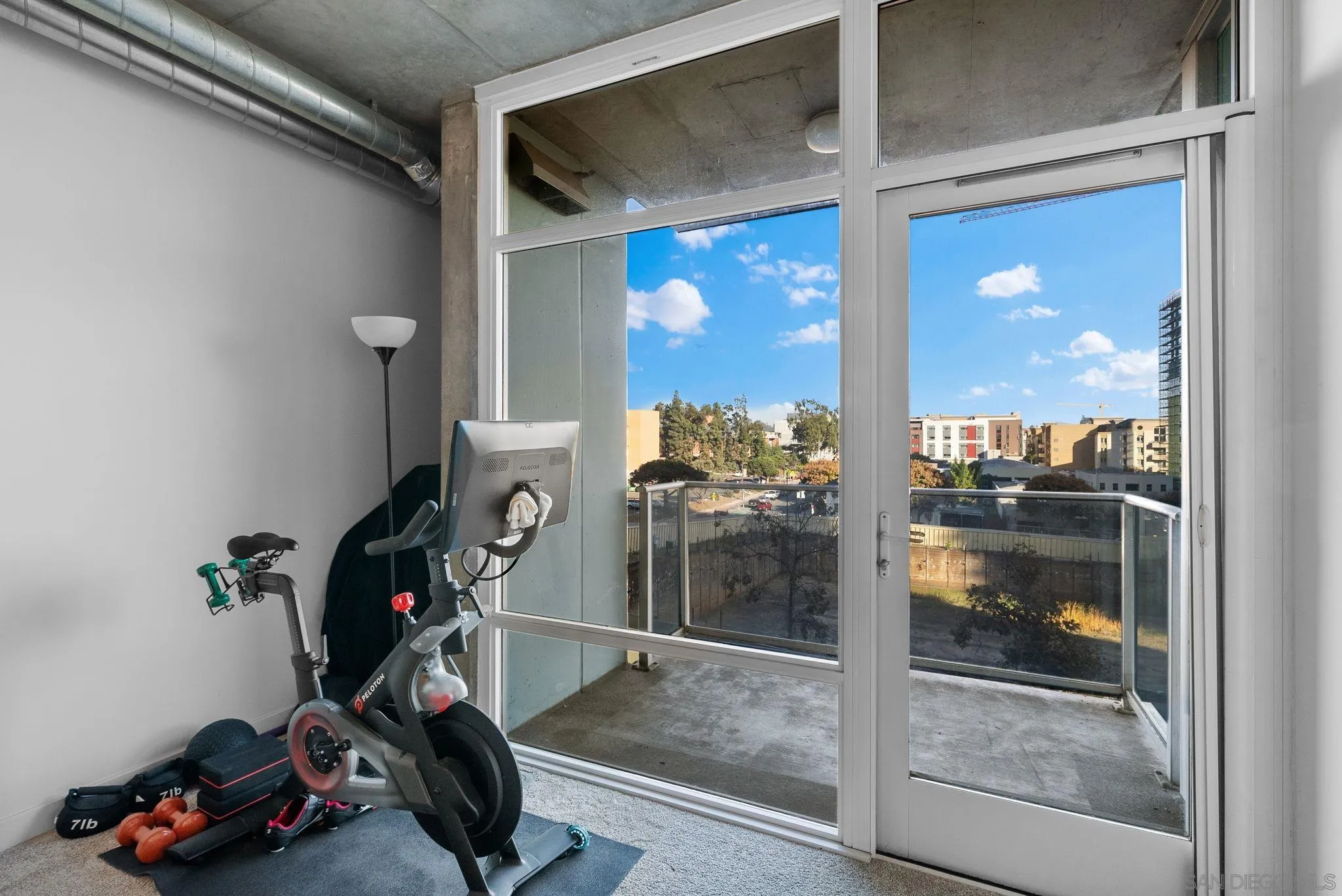 Photo #6: 240025347 Listing 