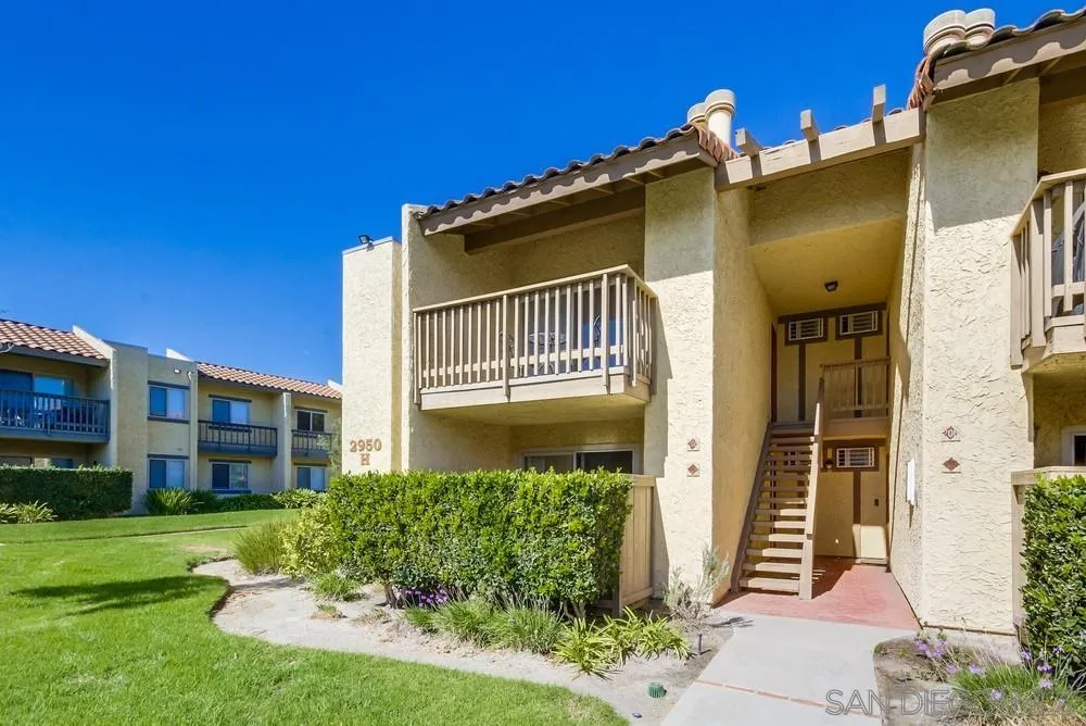Photo #4: 240025383 Listing 