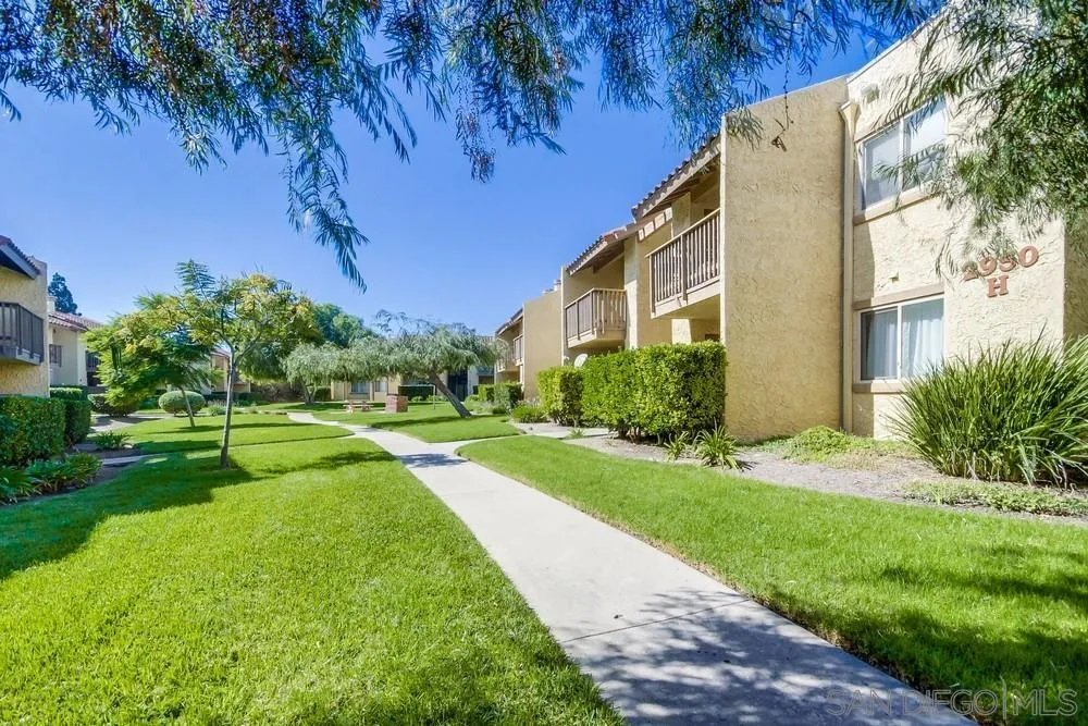 Photo #2: 240025383 Listing 