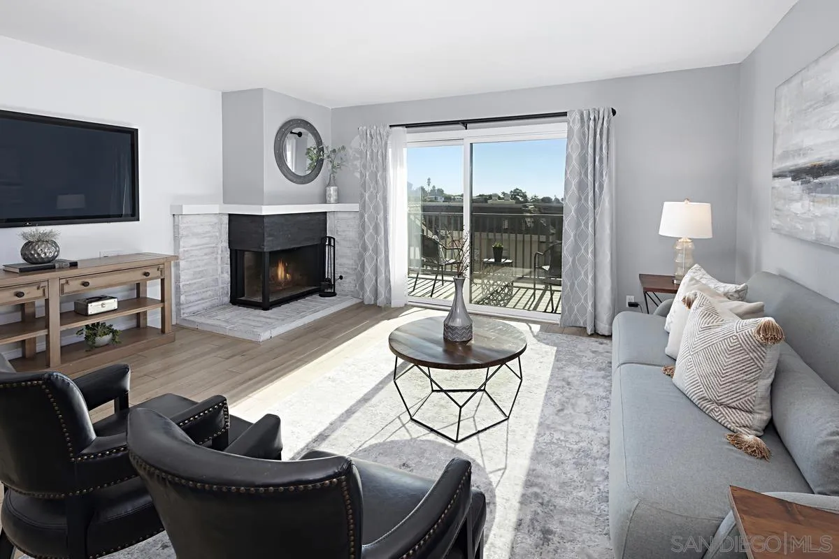 Photo #2: 240025443 Listing 