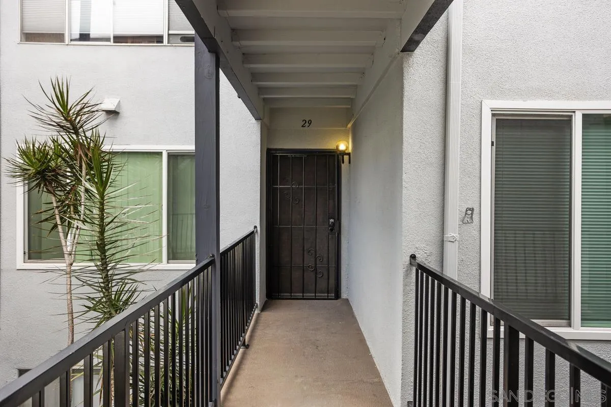 Photo #2: 240025675 Listing 