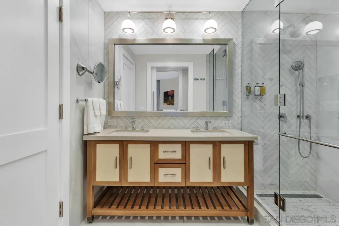 Photo #15: 240025763 Listing: Photo #15