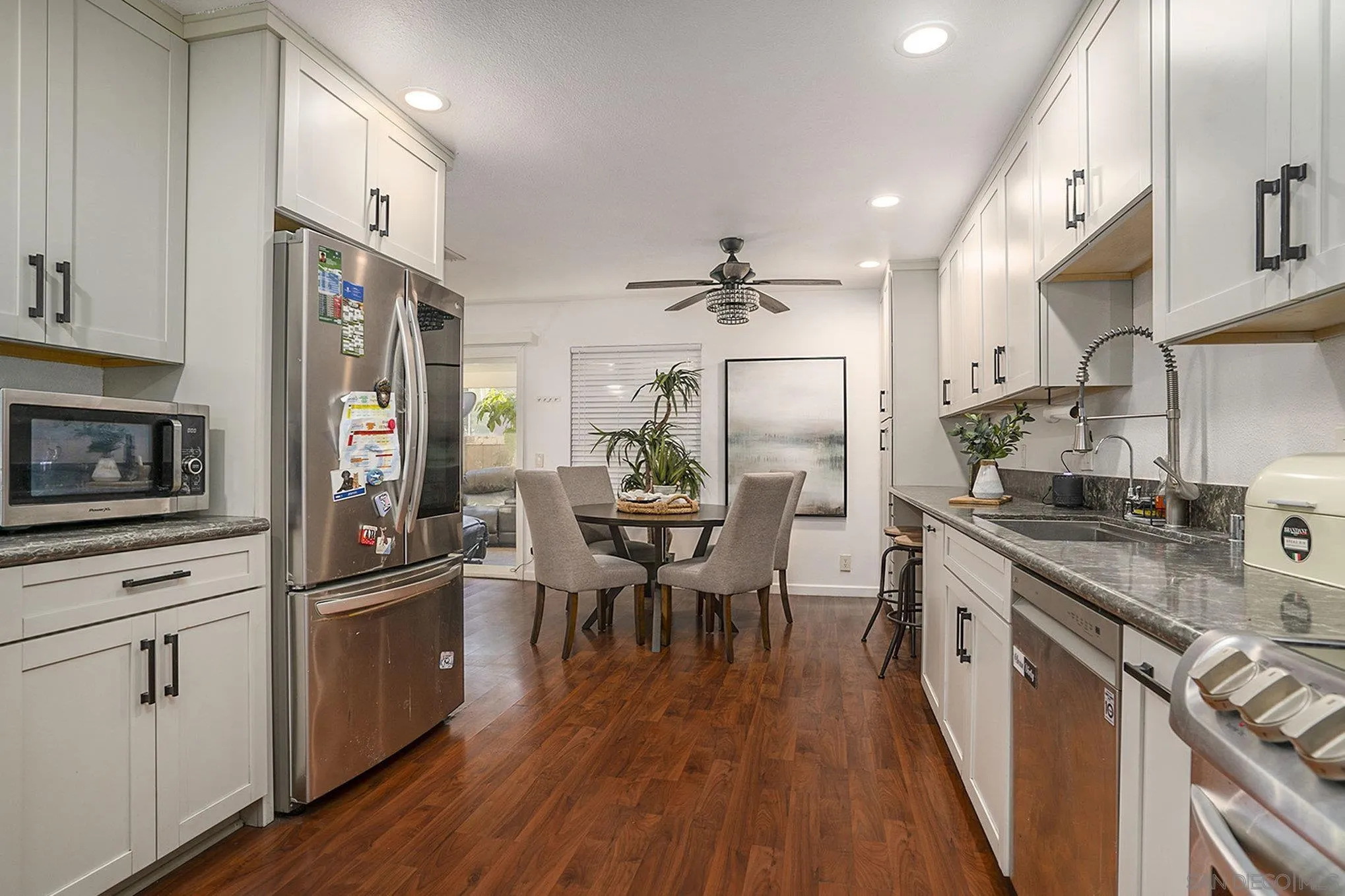 Photo #6: 240025824 Listing 