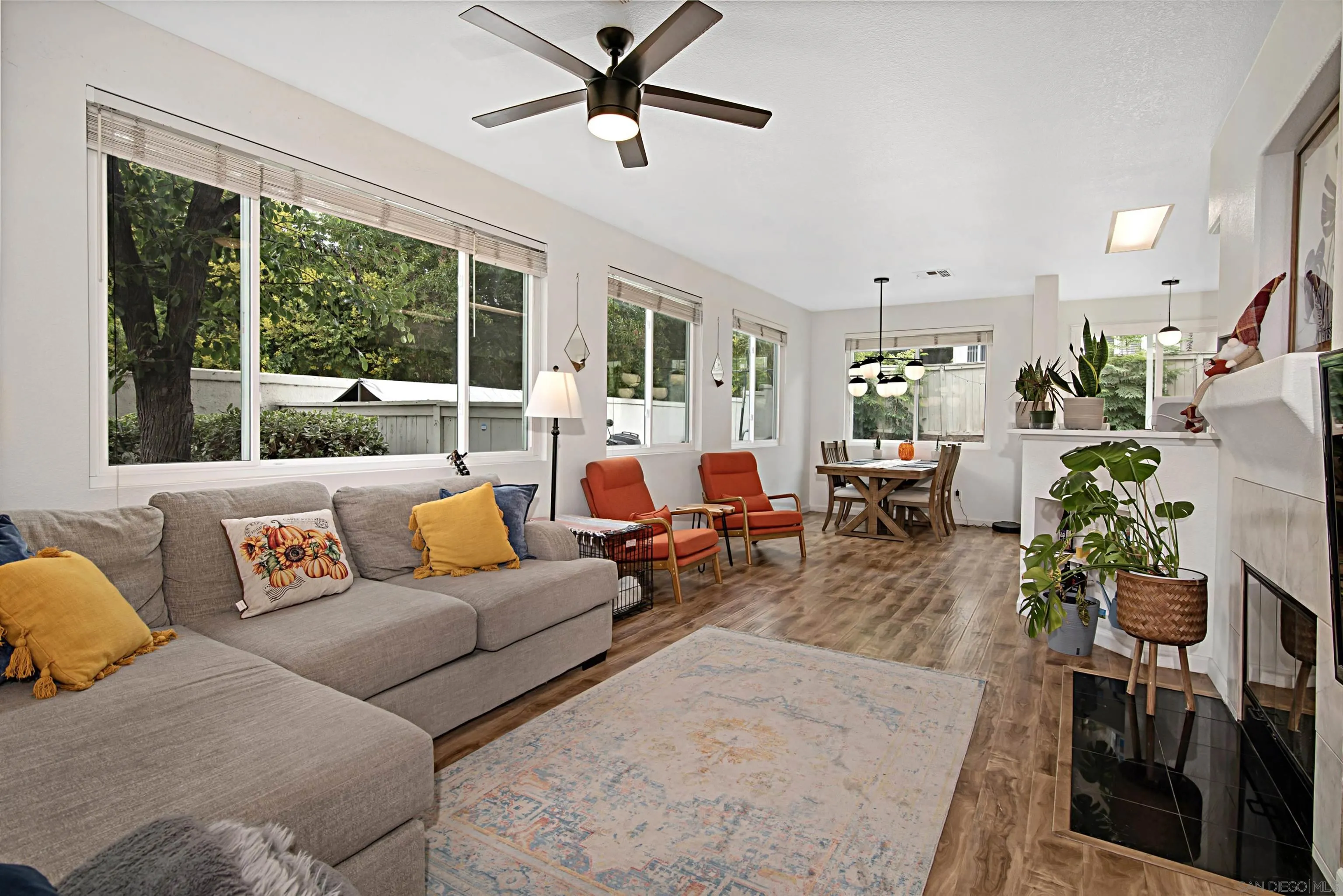 Photo #4: 240025841 Listing 