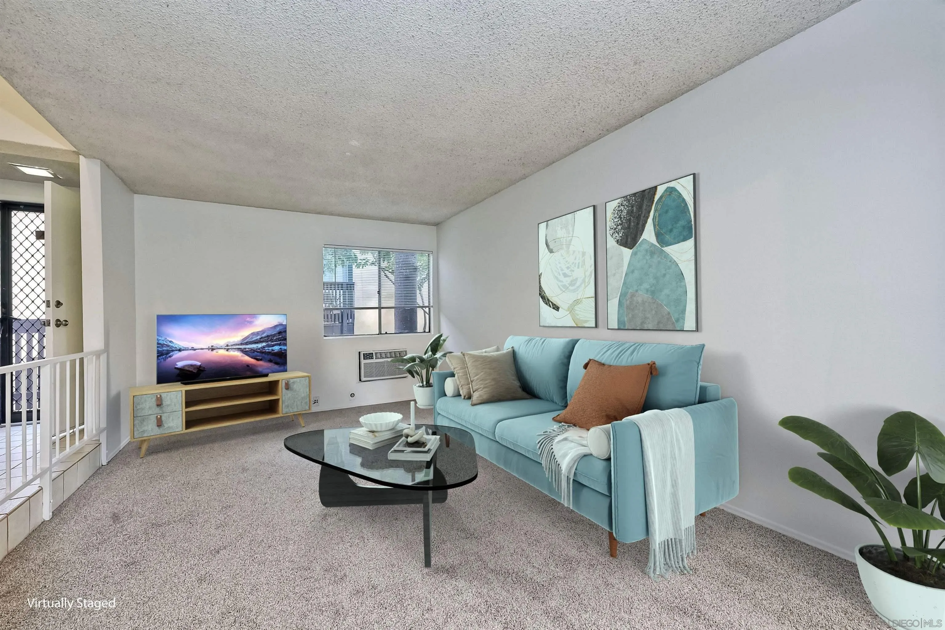 Photo #4: 240026012 Listing 