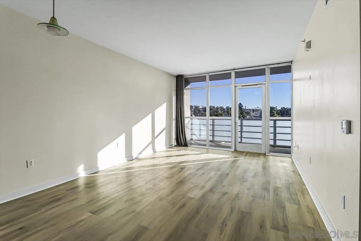 Photo #17: 240026021 Listing: Photo #17