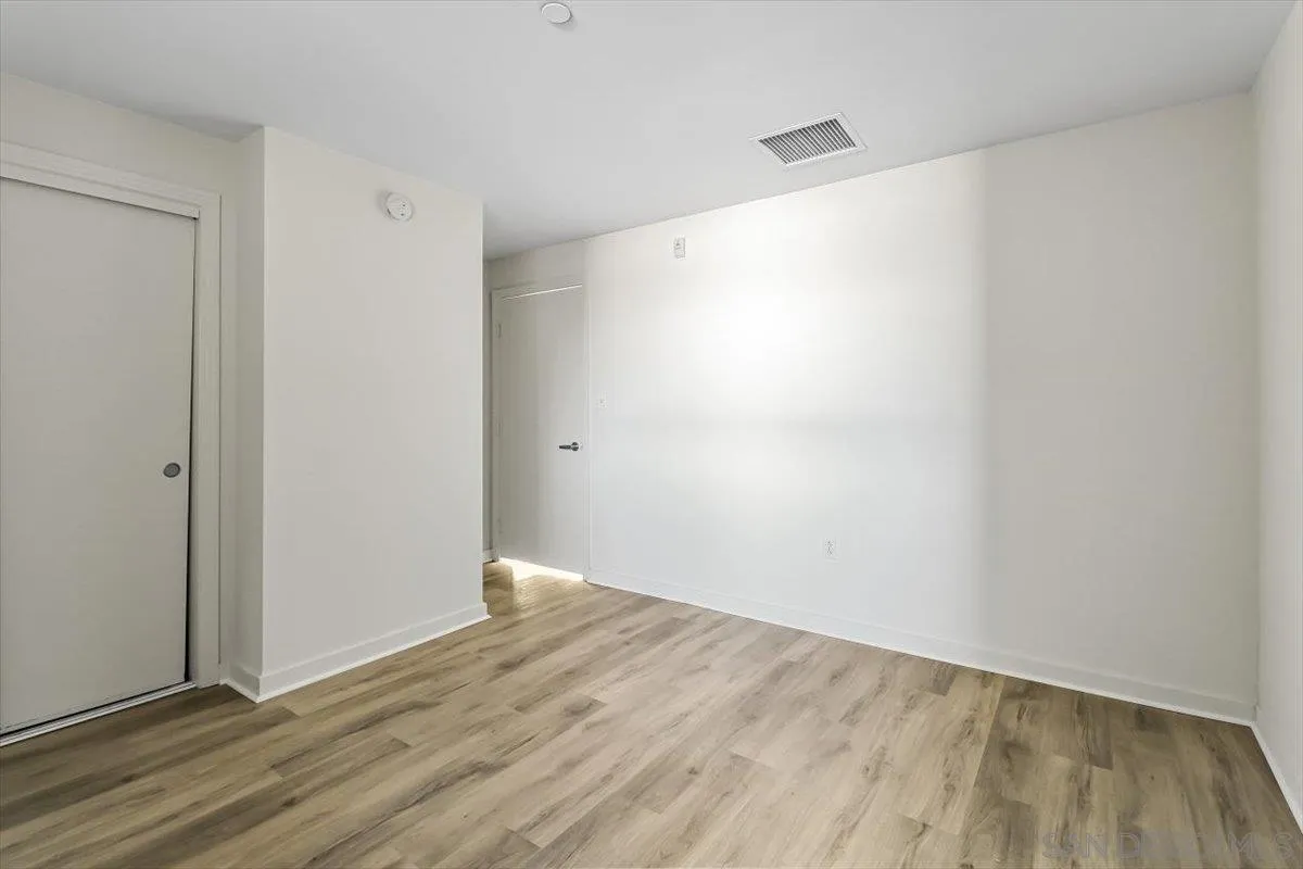 Photo #12: 240026021 Listing: Photo #12