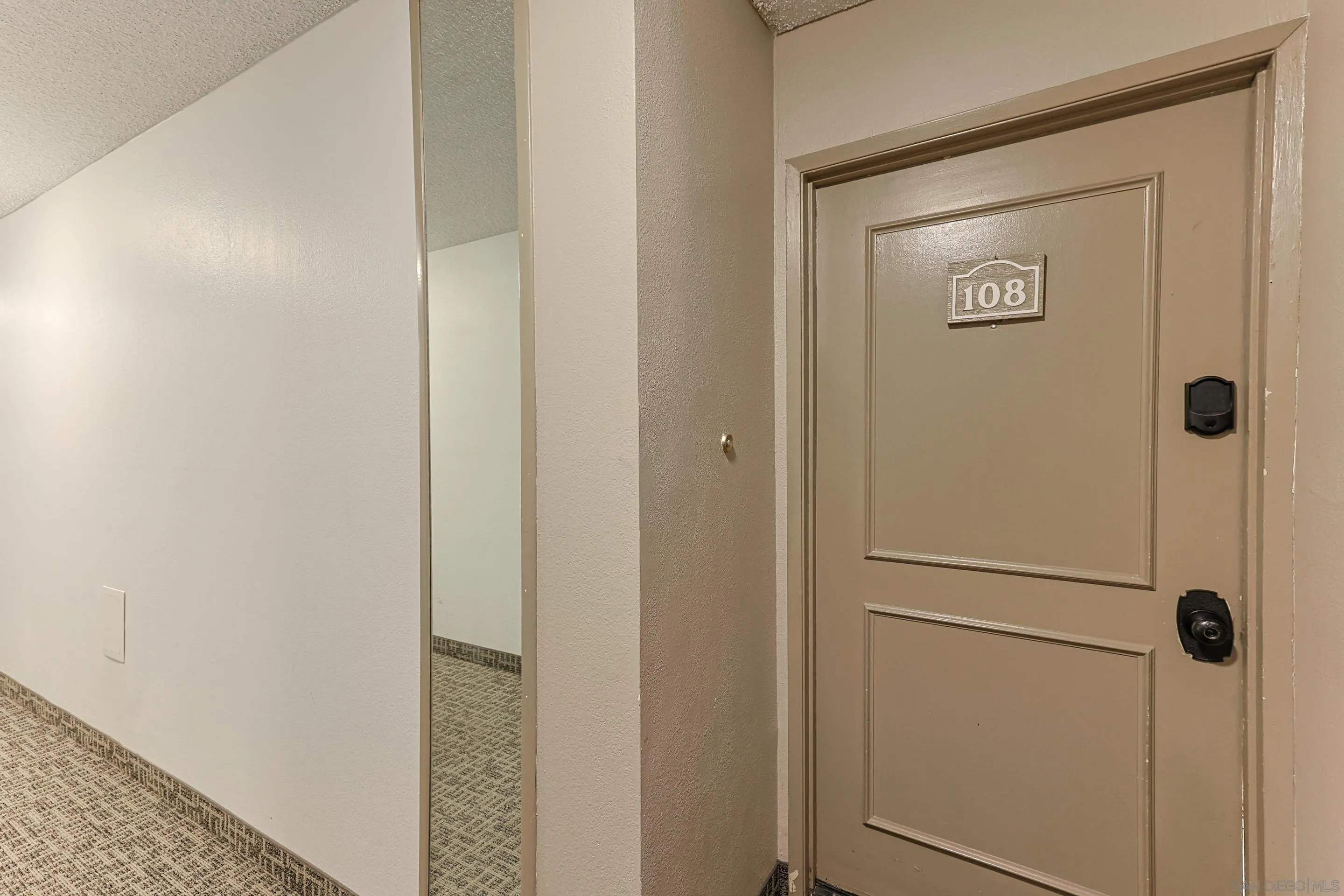 Photo #4: 240026148 Listing 
