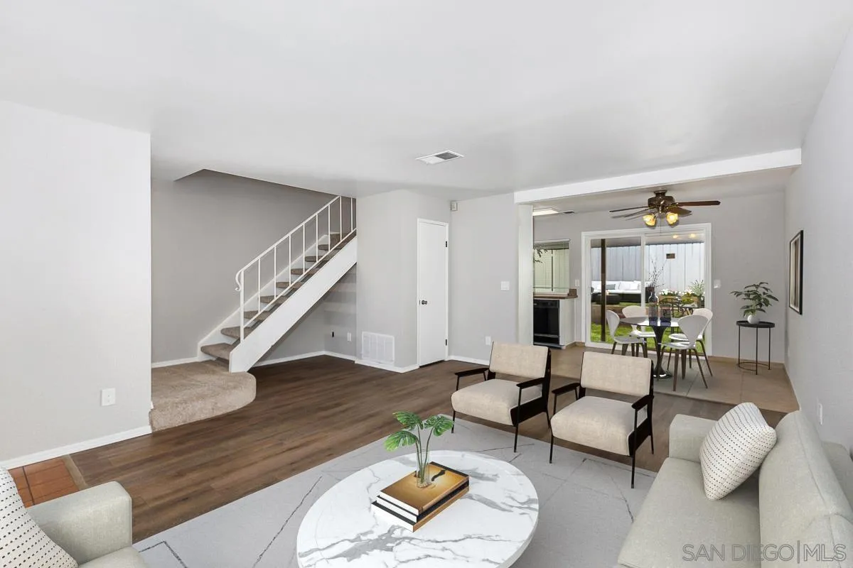 Photo #2: 240026172 Listing 