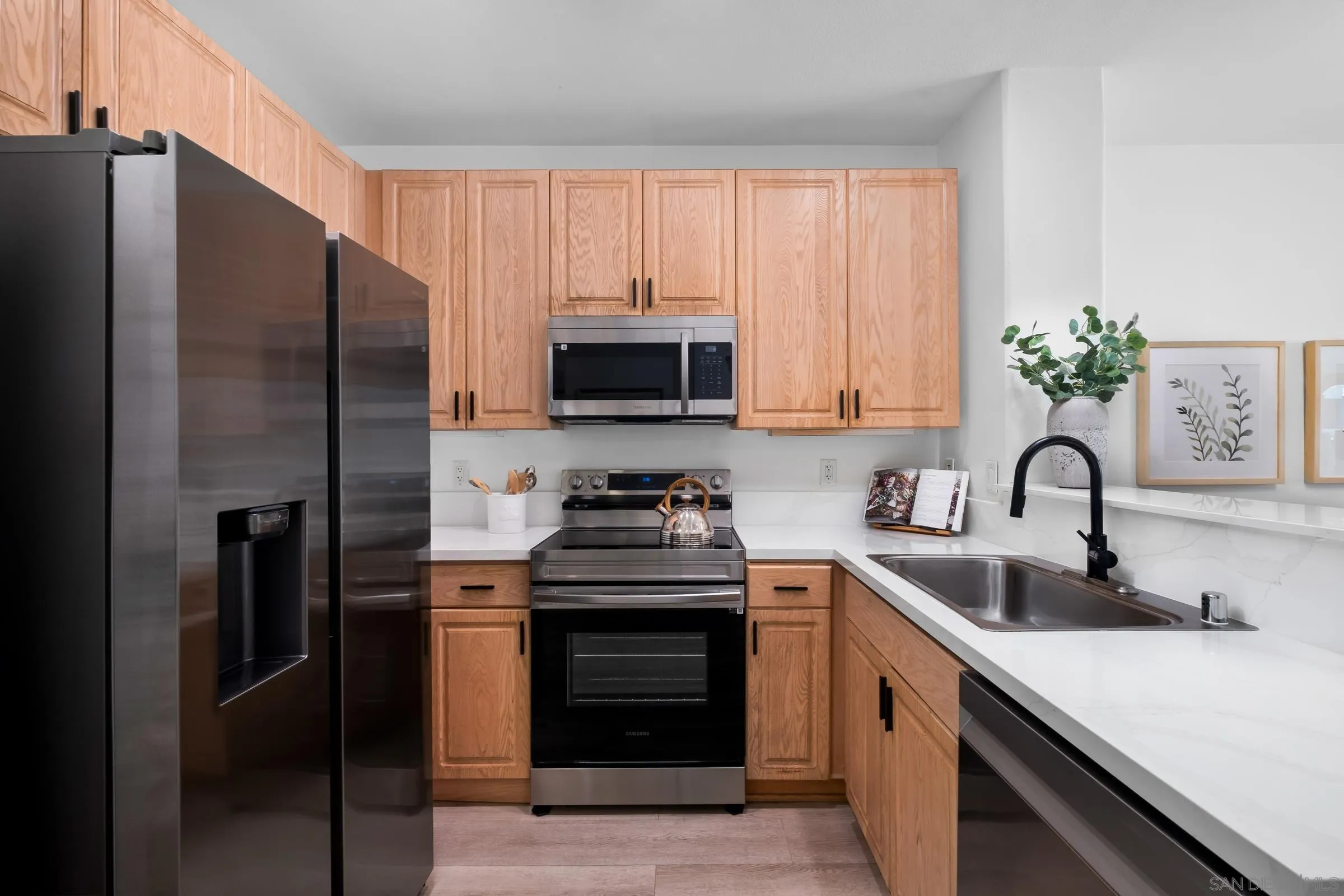 Photo #5: 240026258 Listing 
