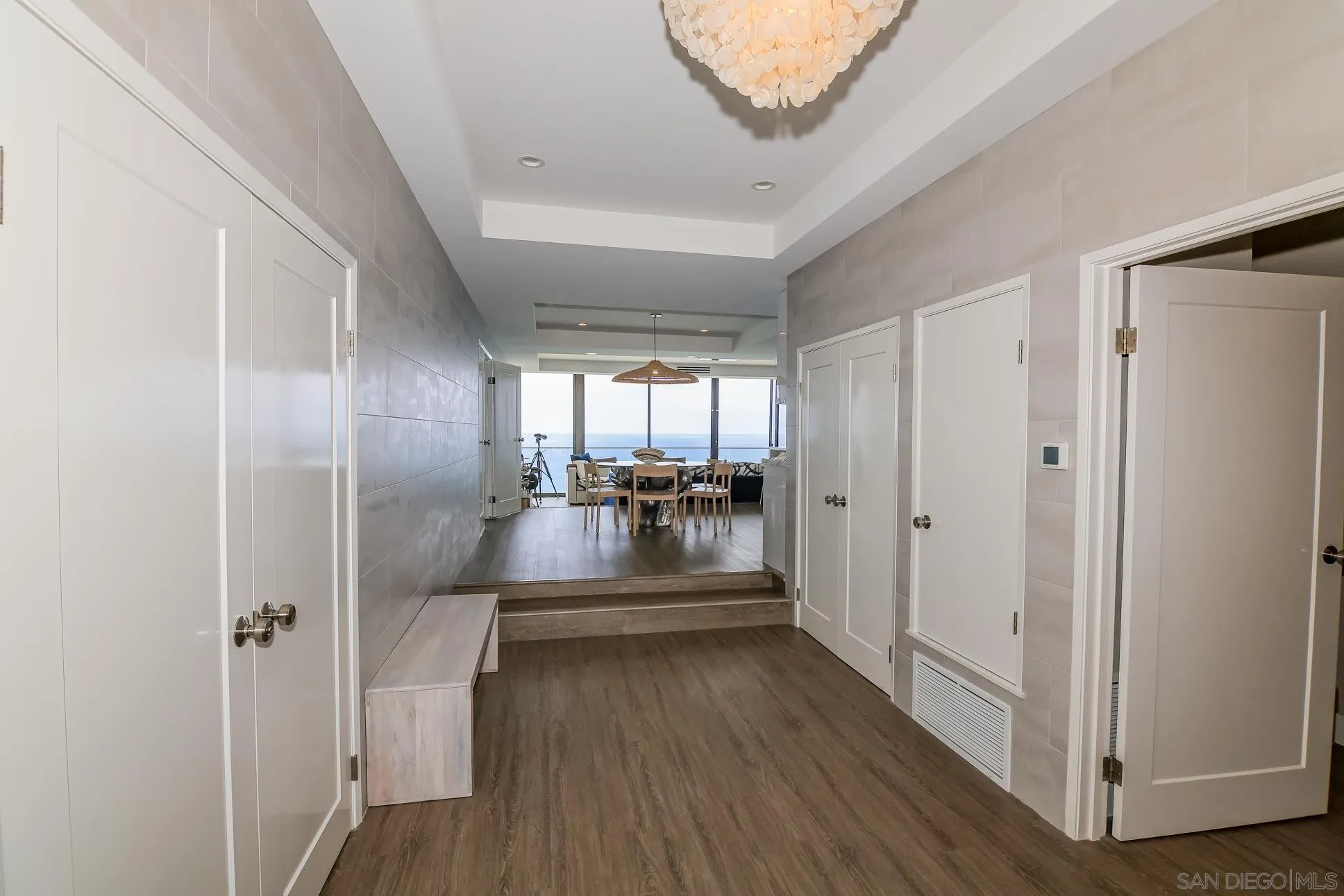 Photo #6: 240026361 Listing 