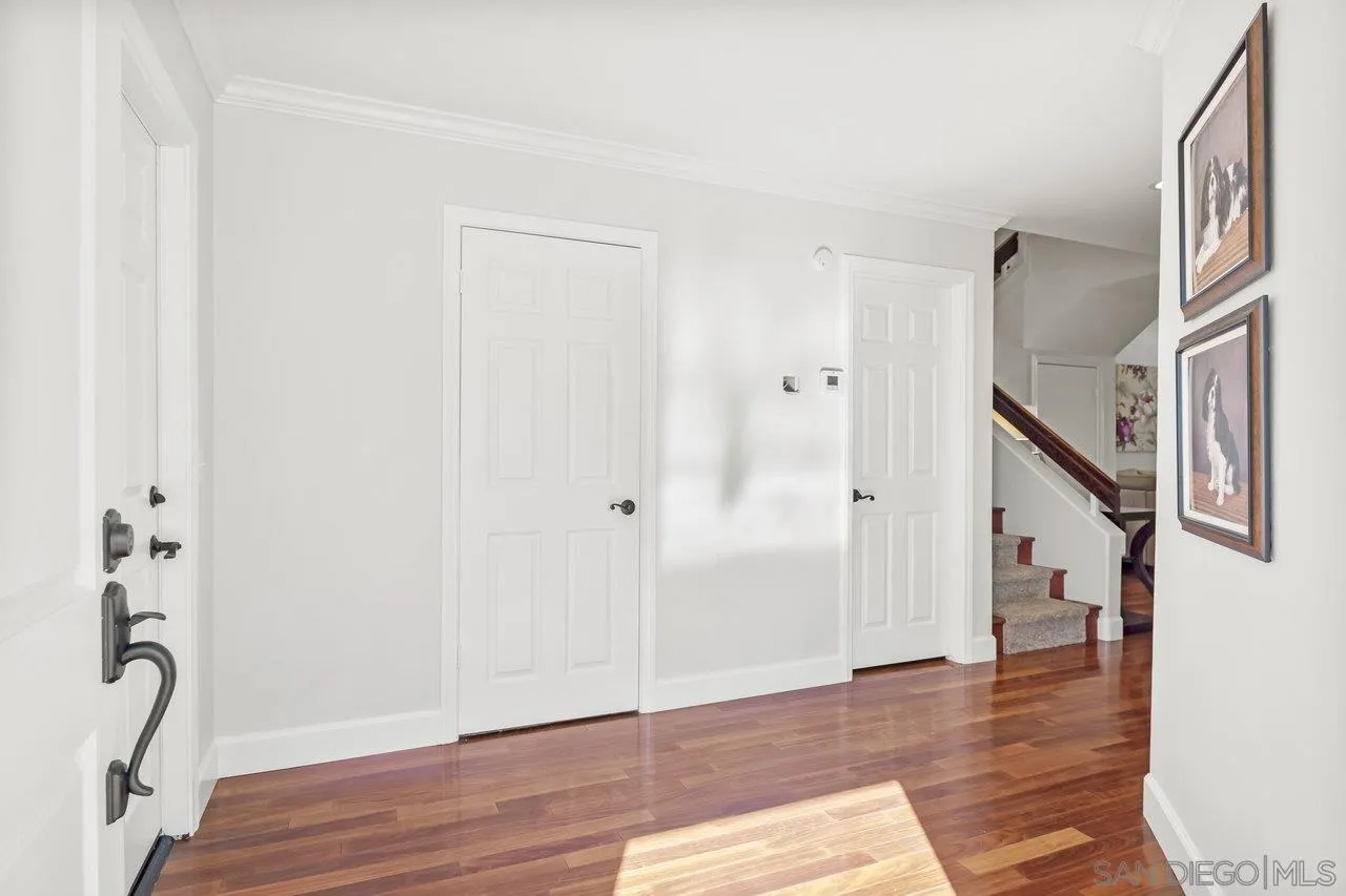 Photo #3: 240026367 Listing 