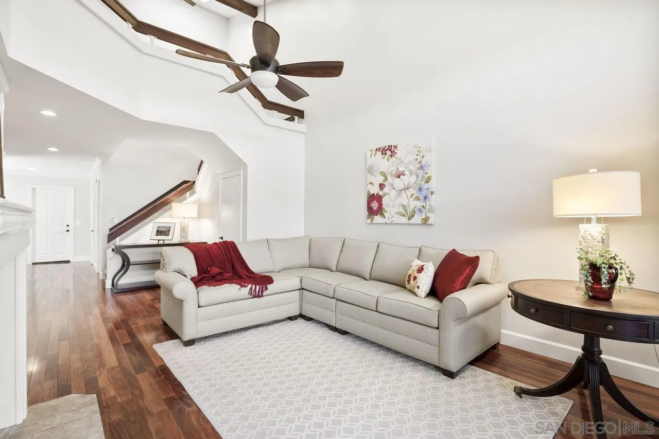 Photo #4: 240026367 Listing 
