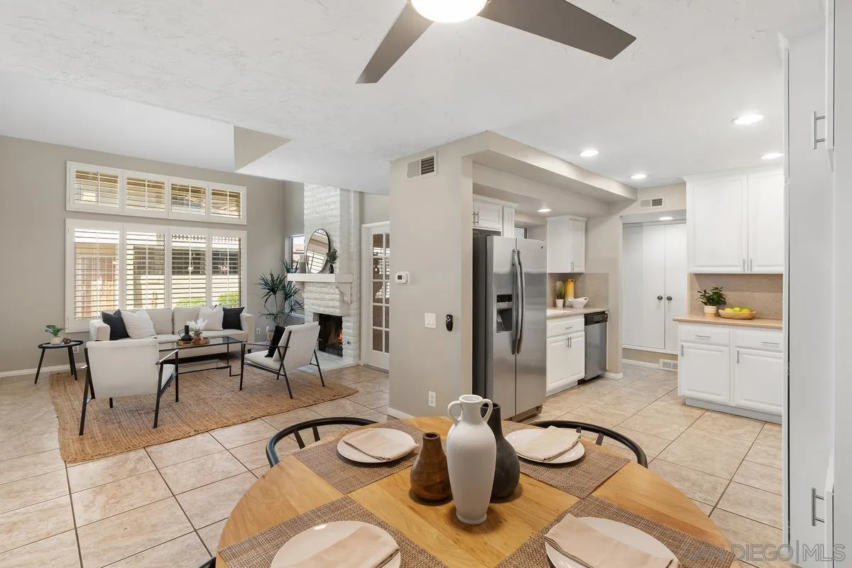 Photo #5: 240026377 Listing 