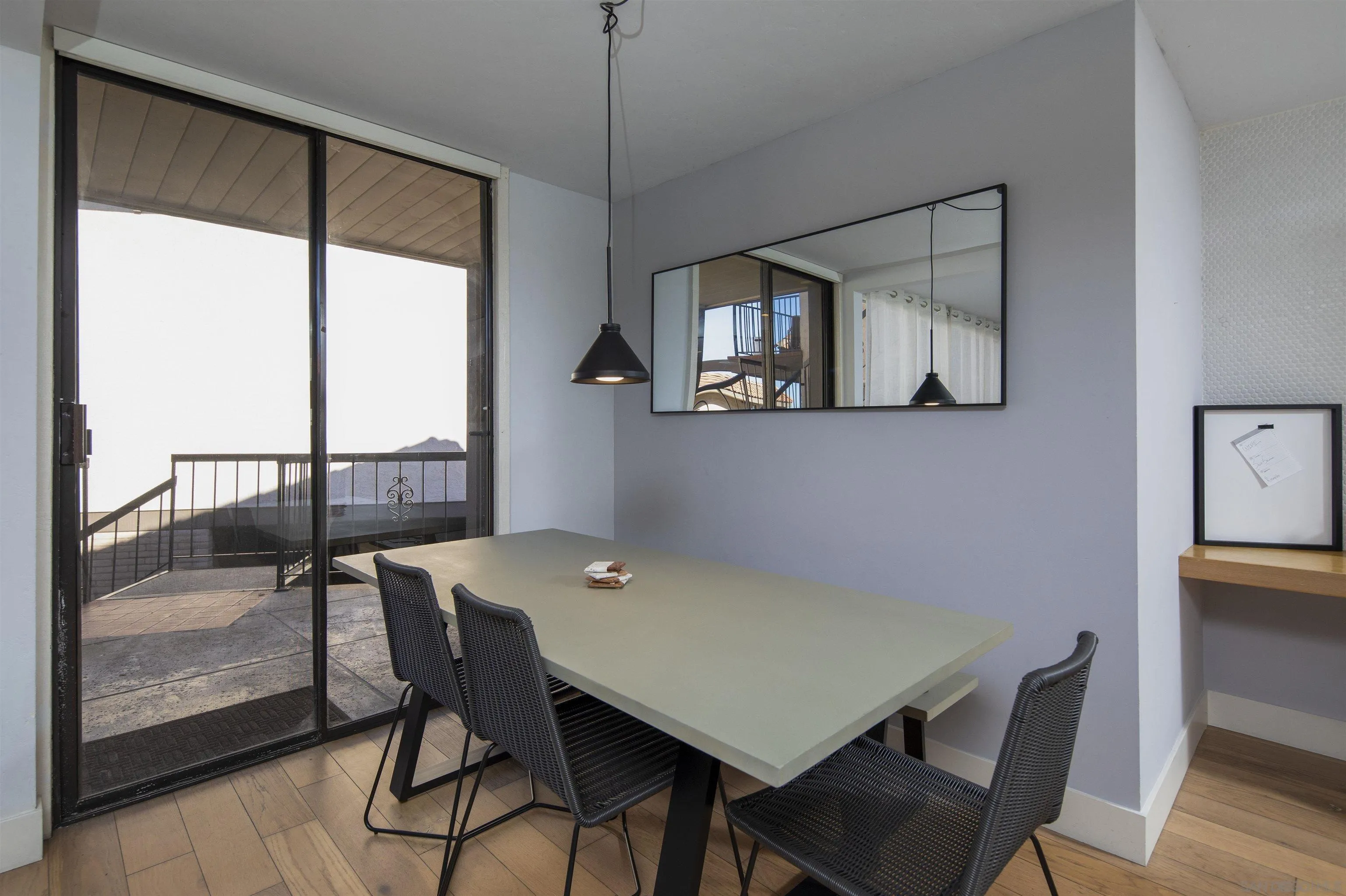 Photo #4: 240026603 Listing 