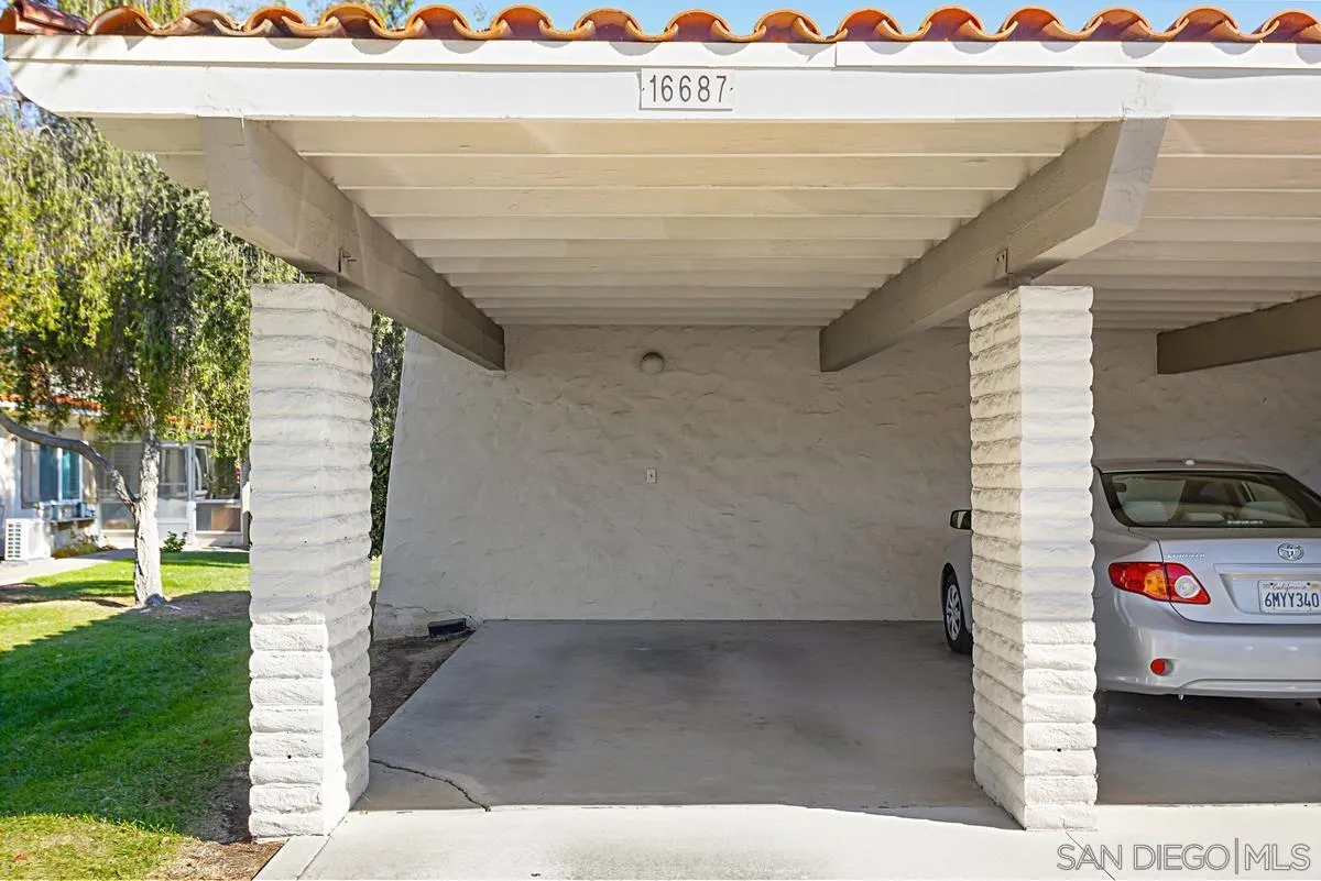 Photo #4: 240026648 Listing 