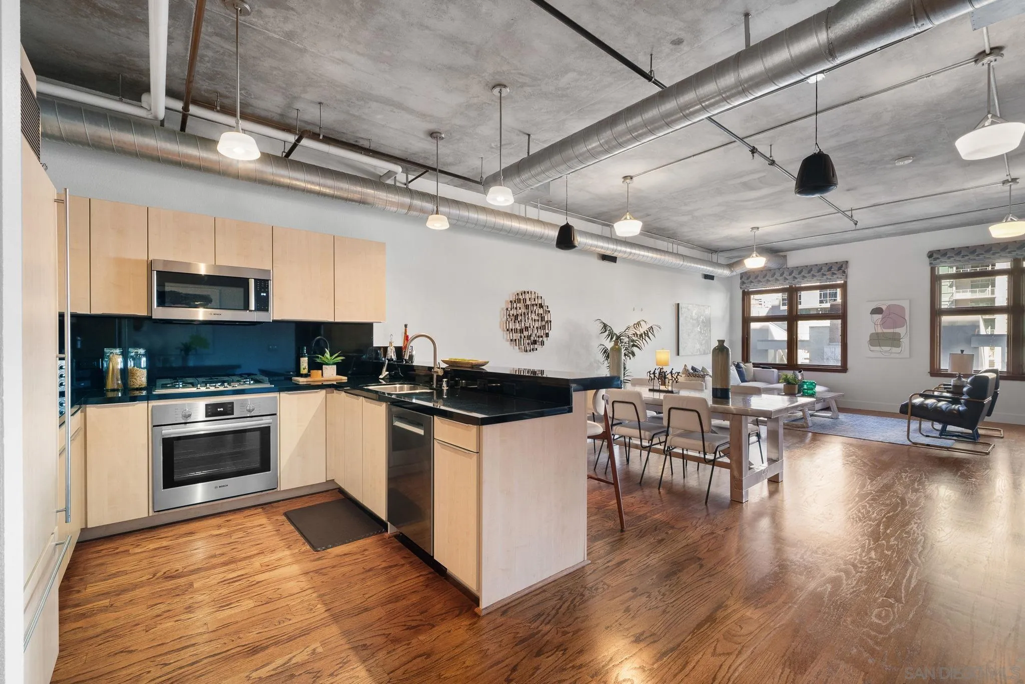 Photo #6: 240026667 Listing 