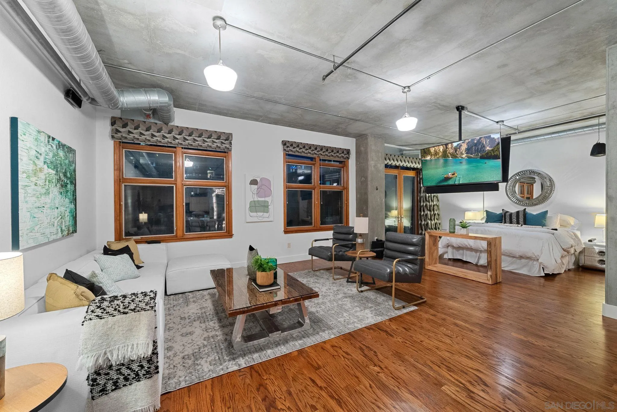 Photo #2: 240026667 Listing 