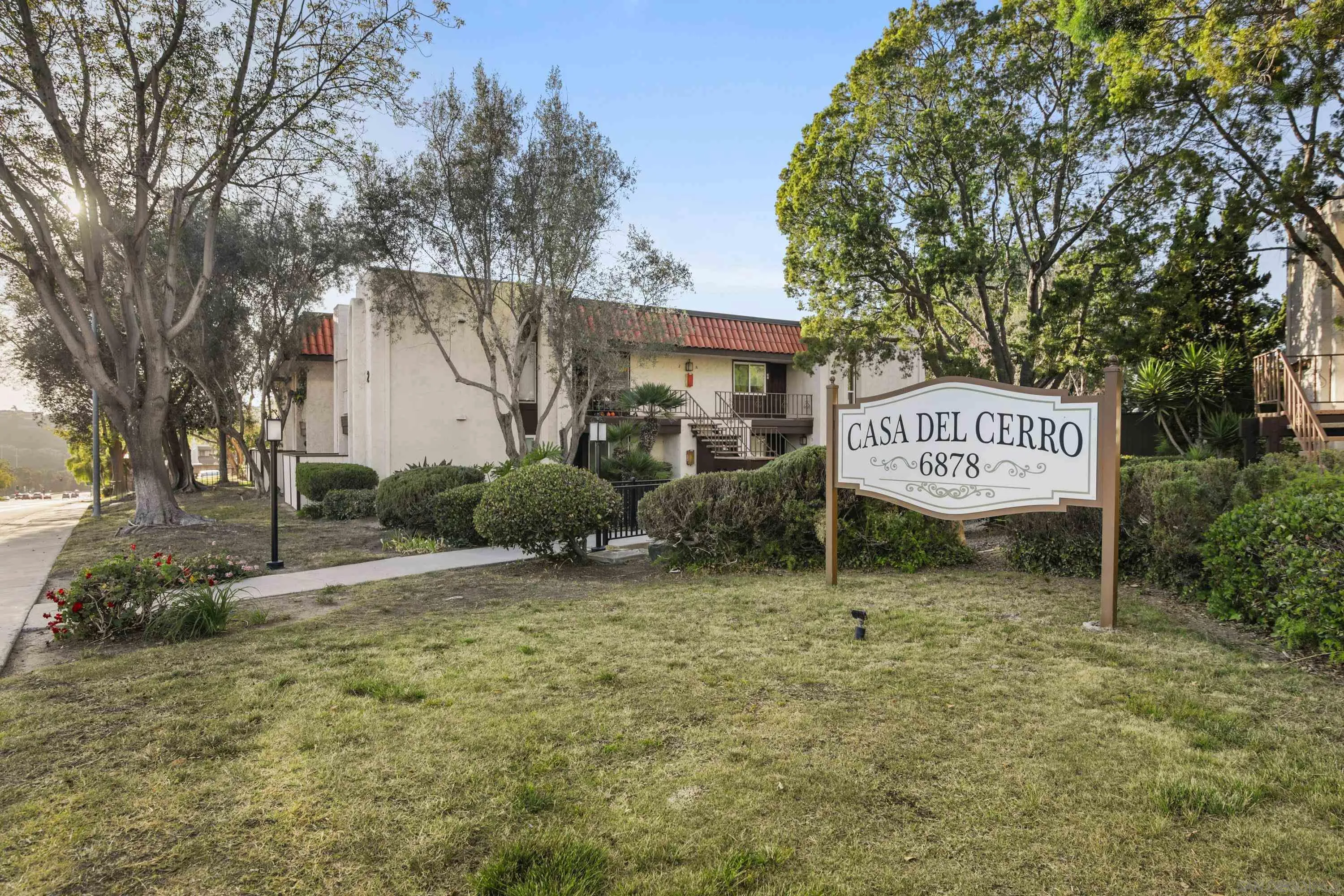 Photo #3: 240026699 Listing 
