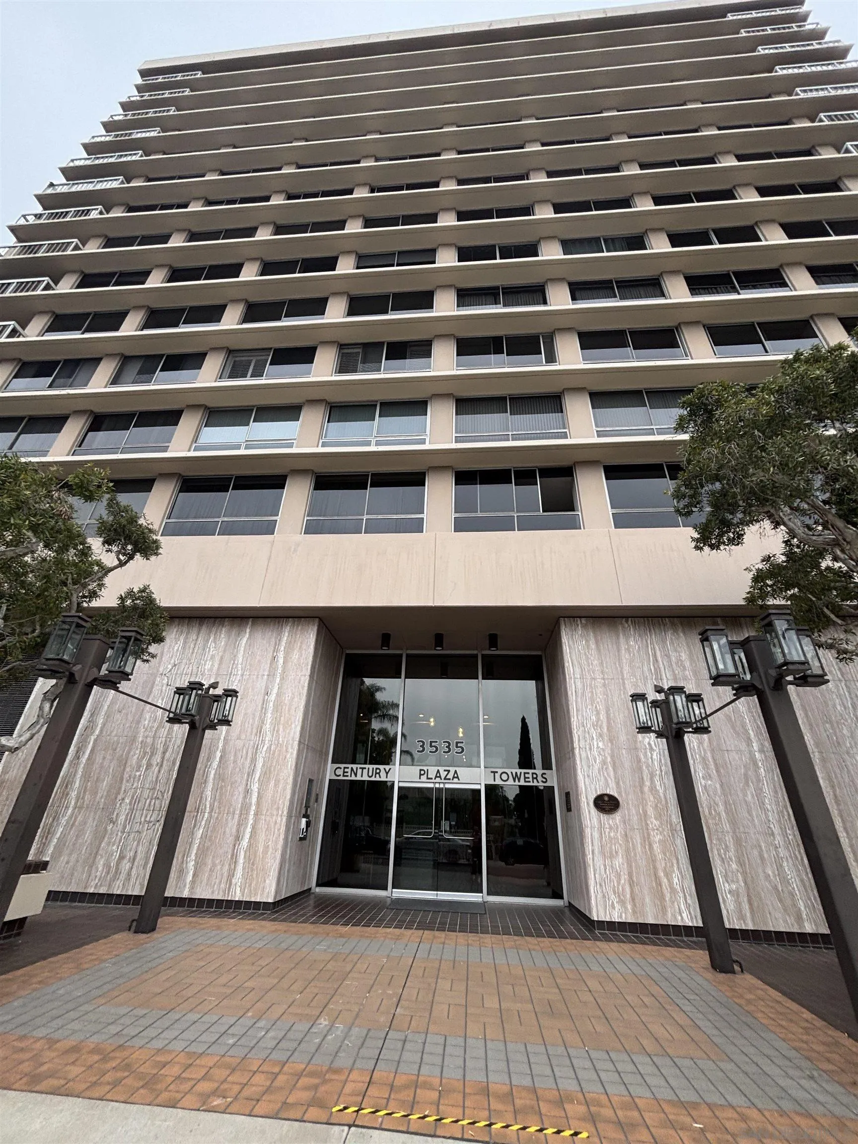 More Details about MLS # 240026828 : 3535 1ST AVE UNIT 11D