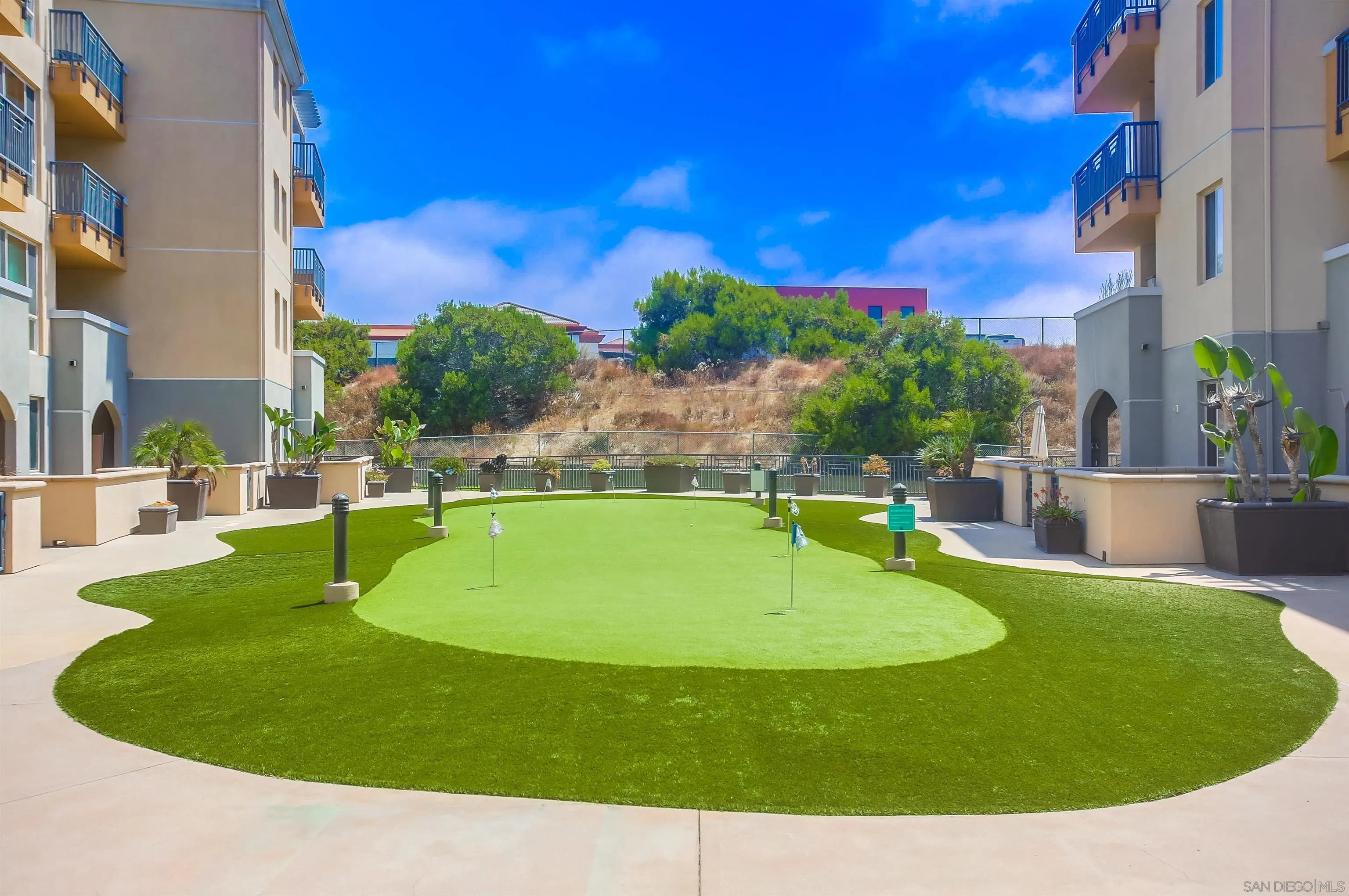 Photo #6: 240026878 Listing 