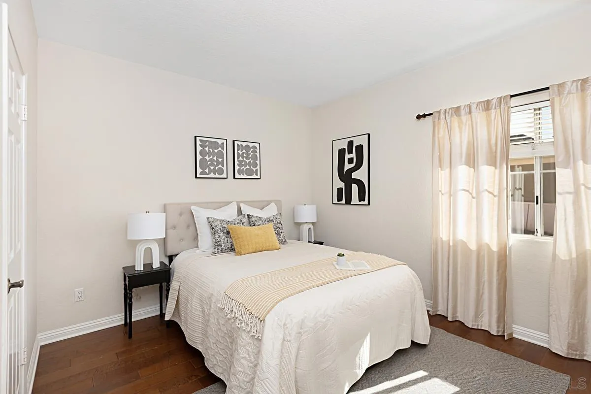 Photo #4: 240026899 Listing 