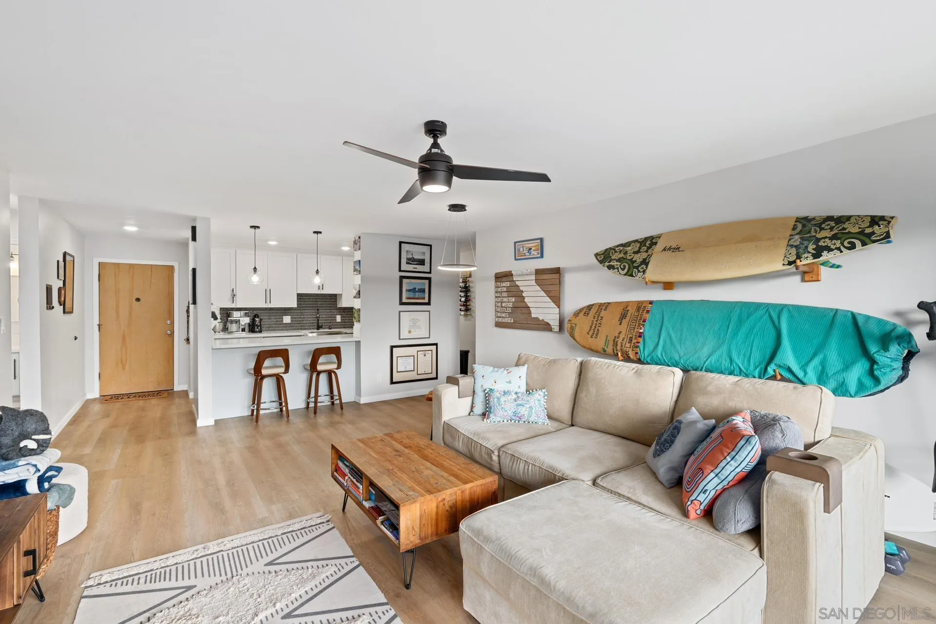 Photo #6: 240027045 Listing 