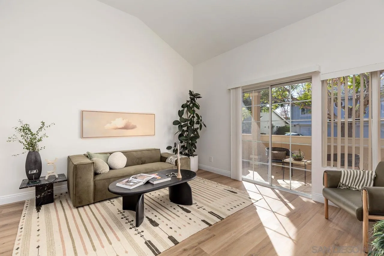 Photo #6: 240027433 Listing 