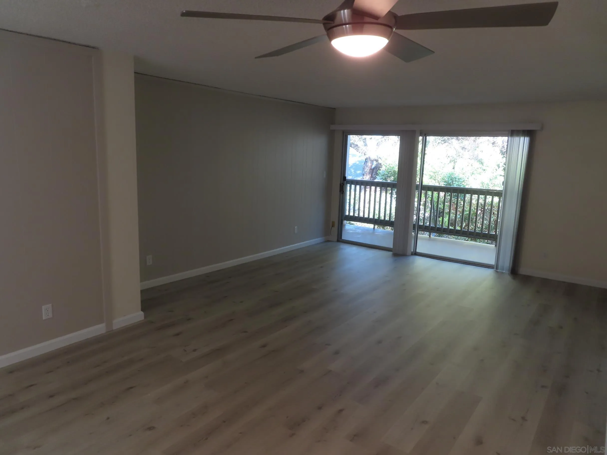 Photo #3: 240027595 Listing 