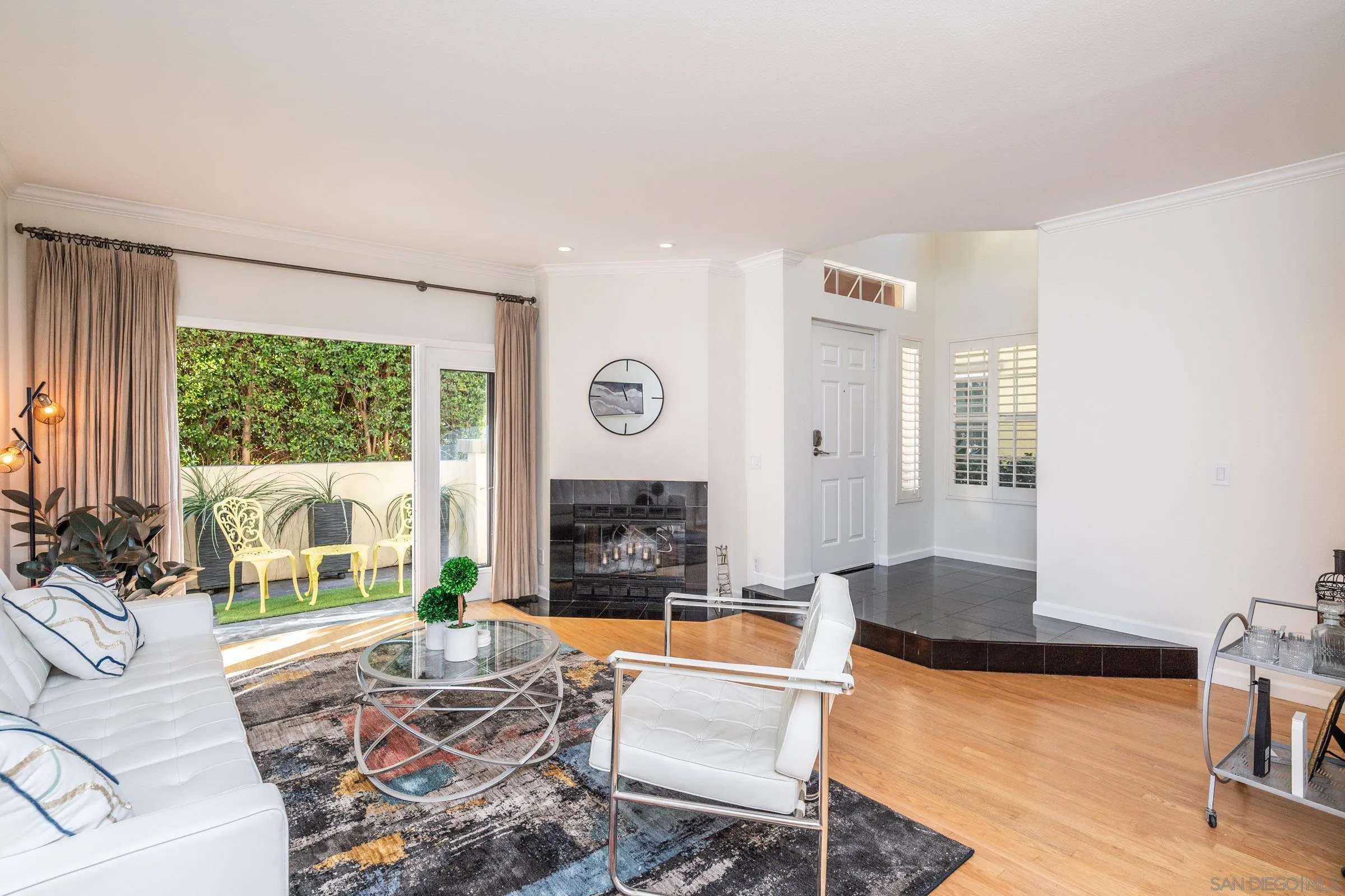 Photo #5: 240027611 Listing 