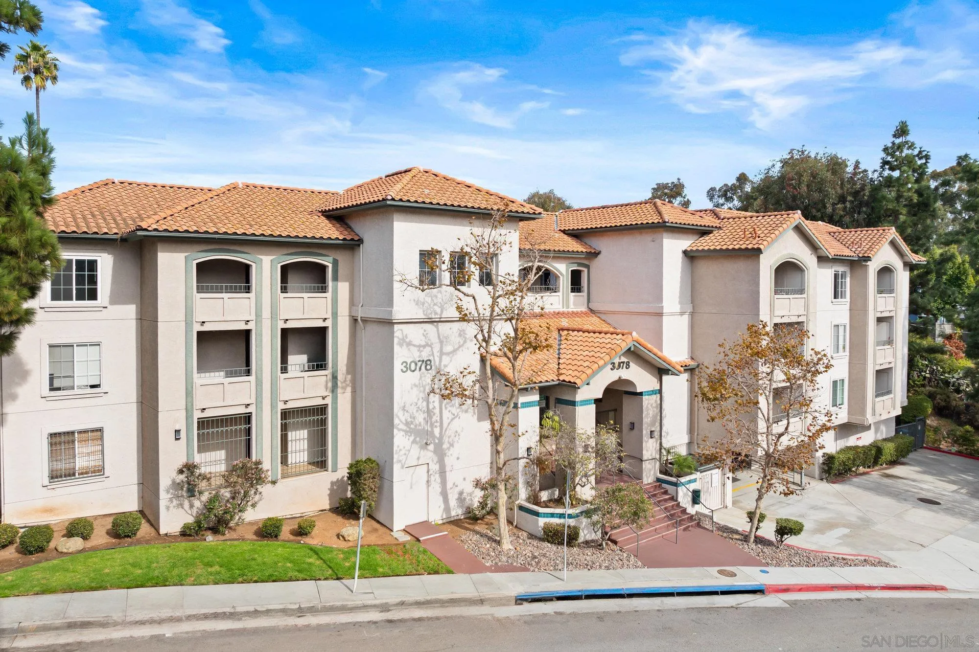 More Details about MLS # 240027660 : 3078 BROADWAY UNIT 301