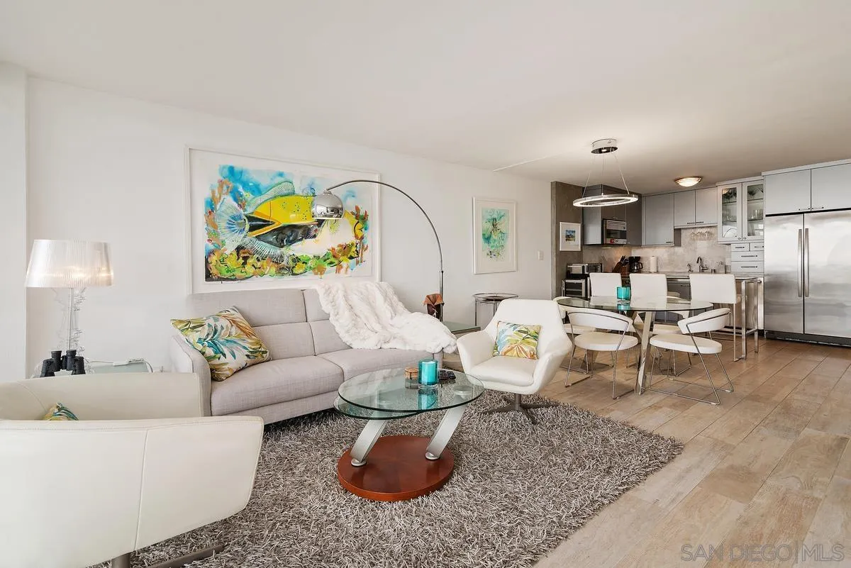 Photo #6: 240027669 Listing 