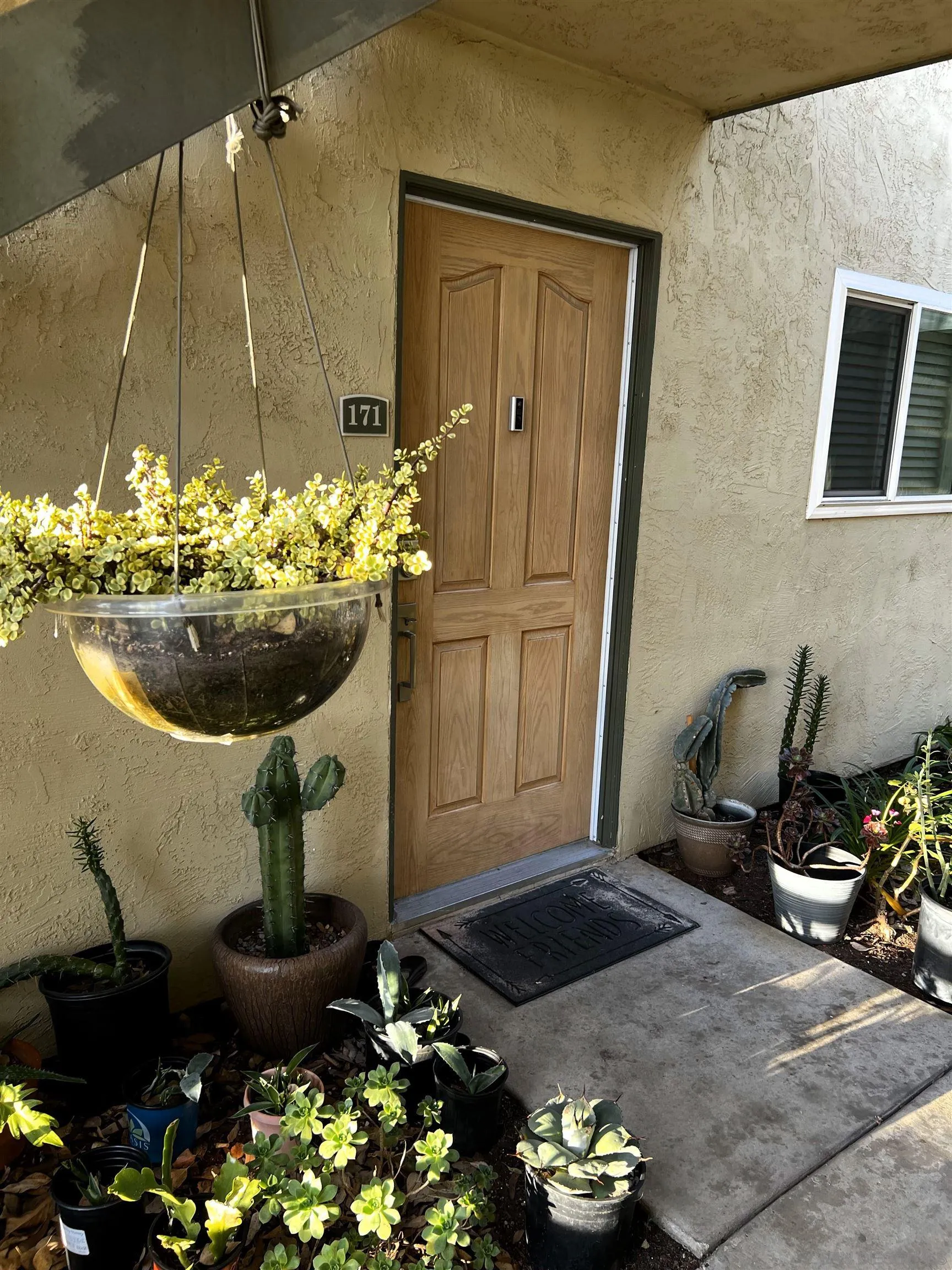 Photo #2: 240027678 Listing 