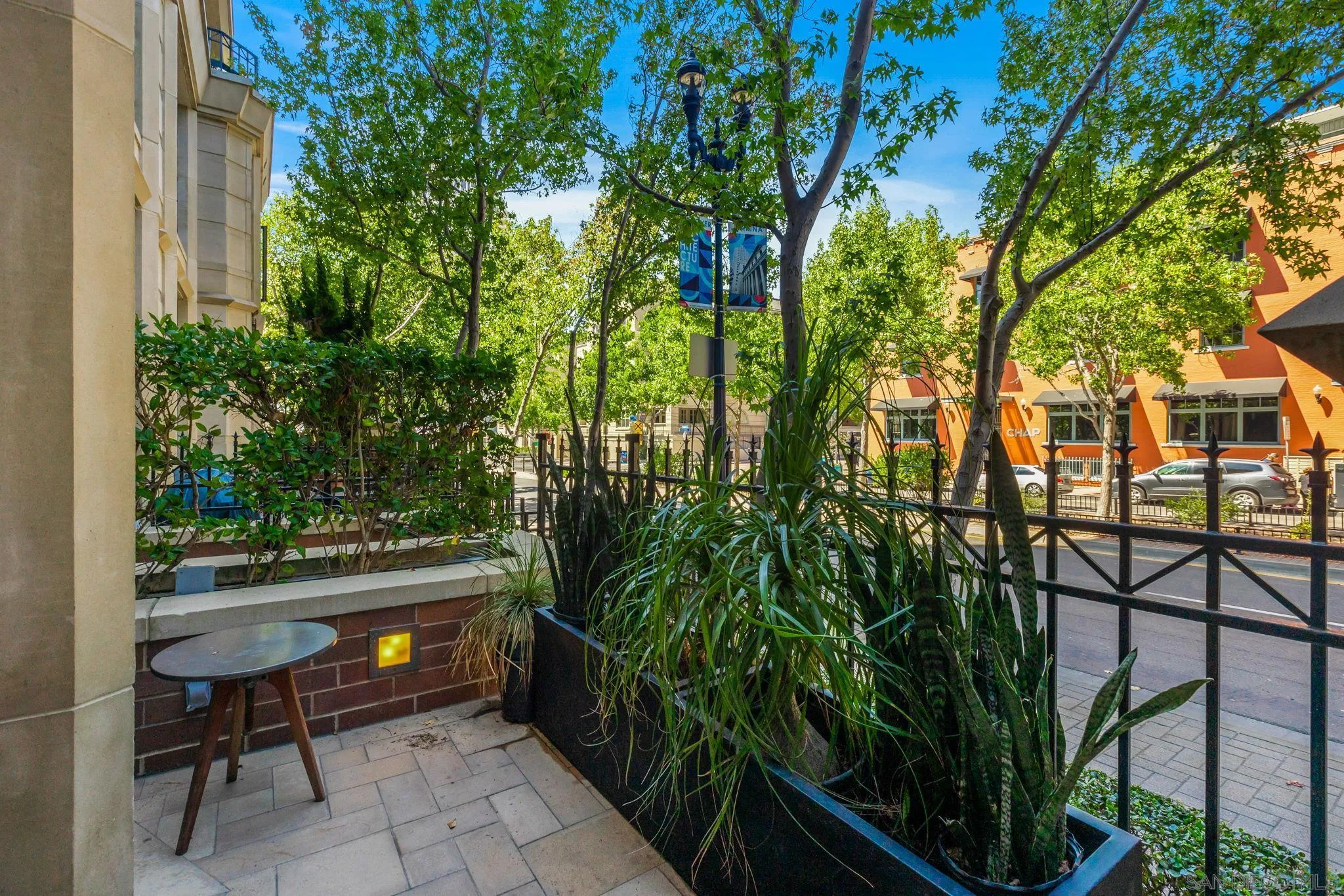 Photo #2: 240027685 Listing 