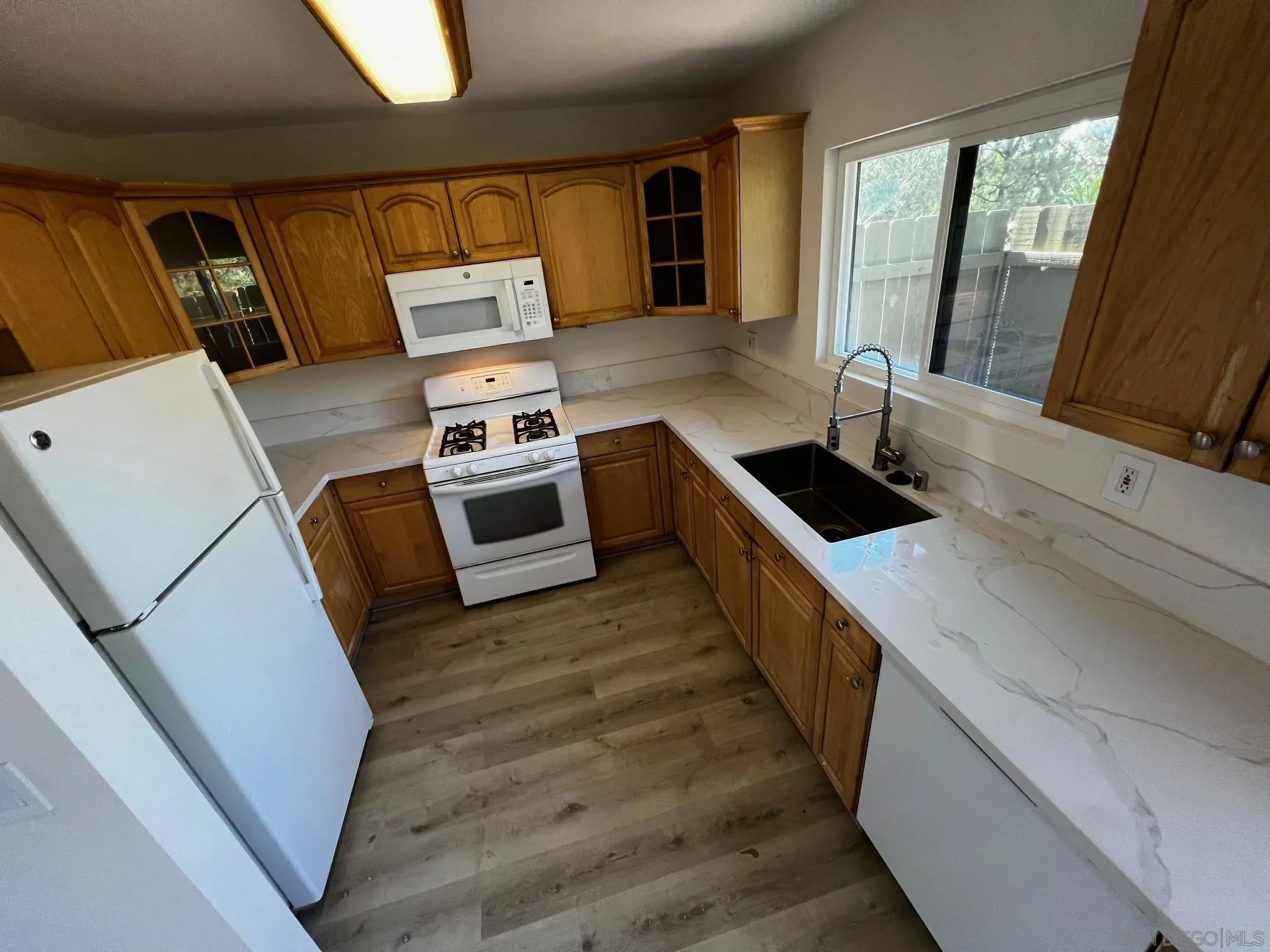 Photo #4: 240027717 Listing 