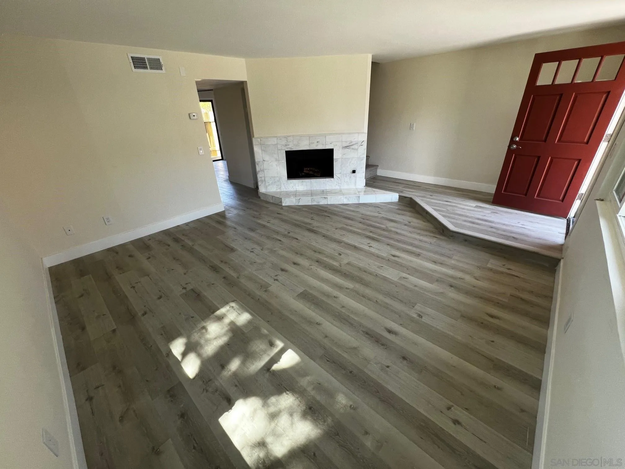 Photo #3: 240027717 Listing 