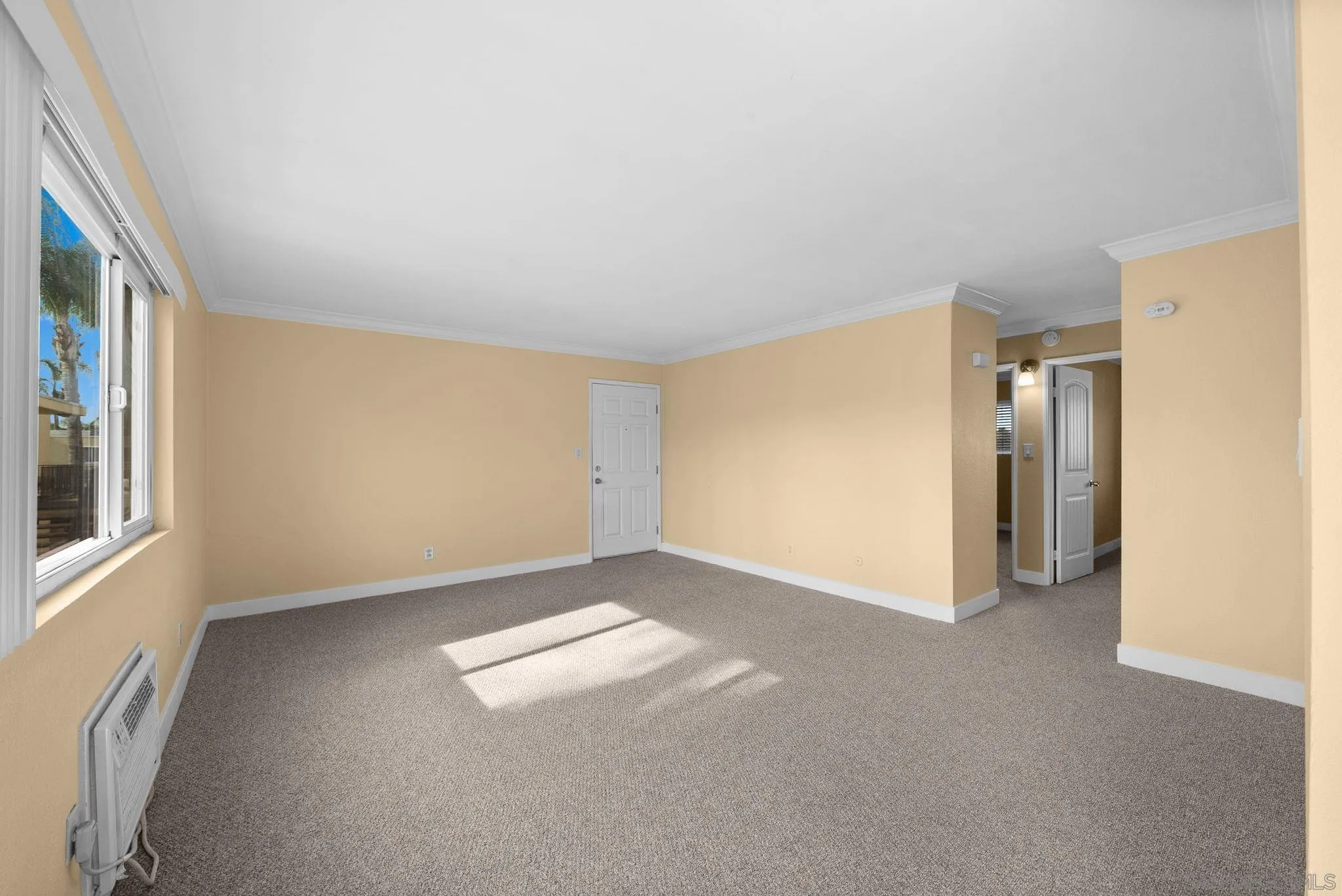 Photo #4: 240027744 Listing 