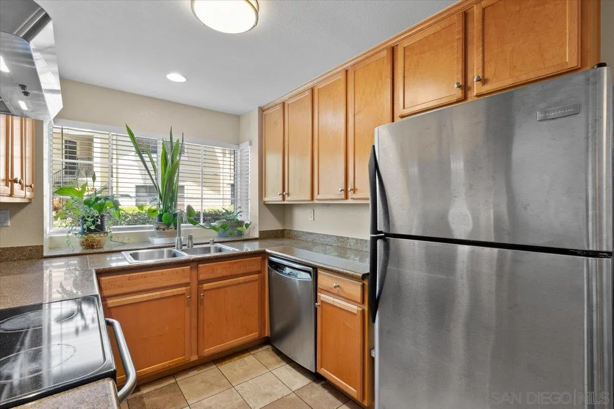 Photo #4: 240027955 Listing 