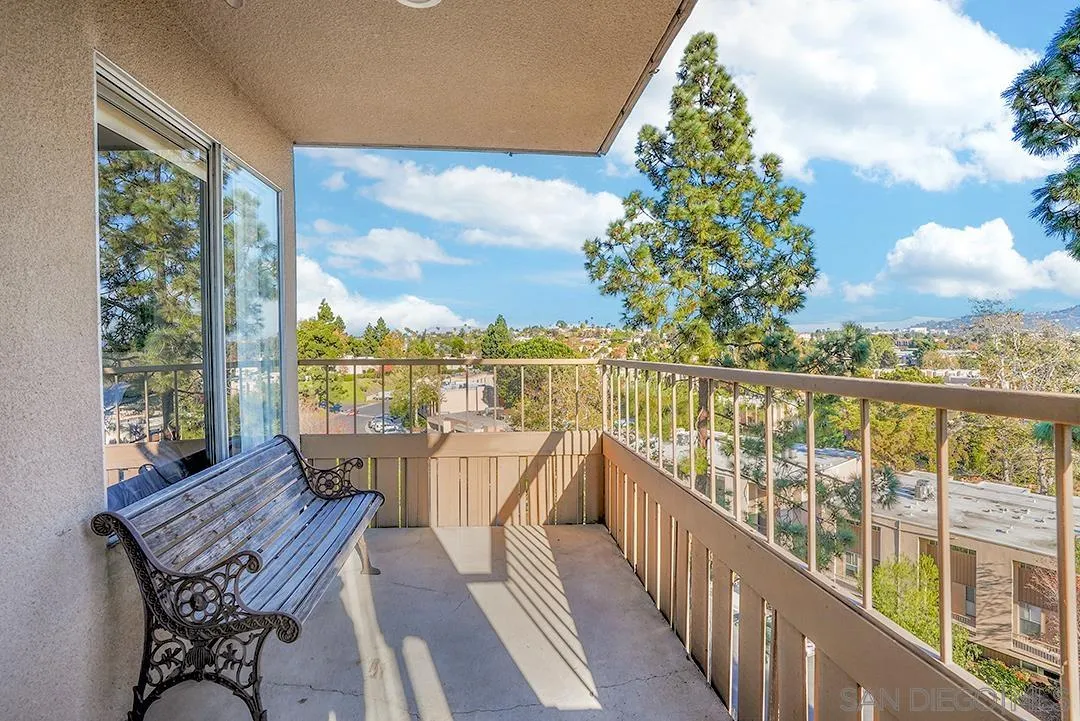 Photo #5: 240027972 Listing 
