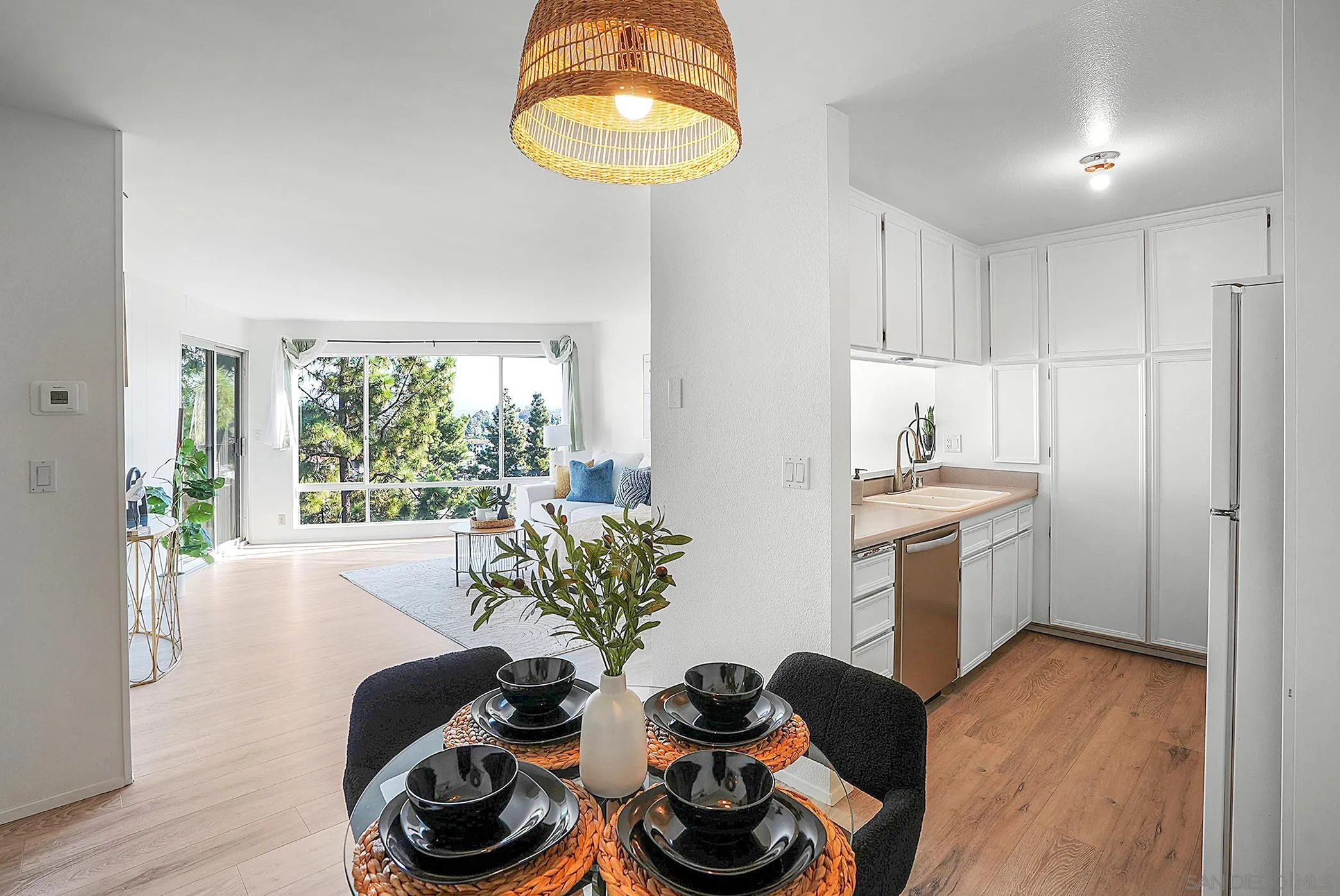 Photo #6: 240027972 Listing 