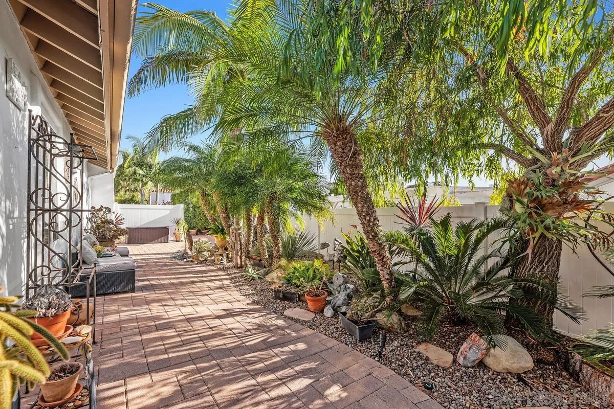 Photo #5: 240028047 Listing 