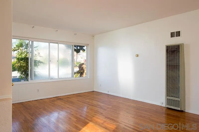 4611 Tivoli St, San Diego, CA 92107, photo 8