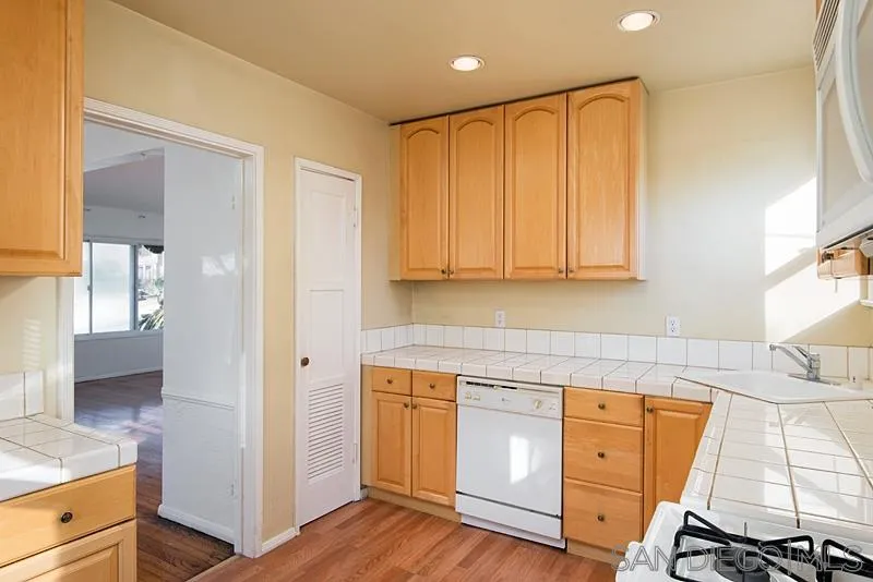 4611 Tivoli St, San Diego, CA 92107, photo 10