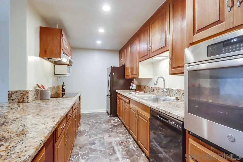 Photo #5: 240028193 Listing 