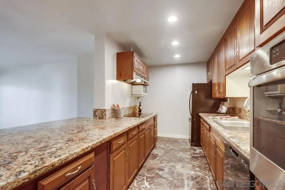 Photo #3: 240028193 Listing 