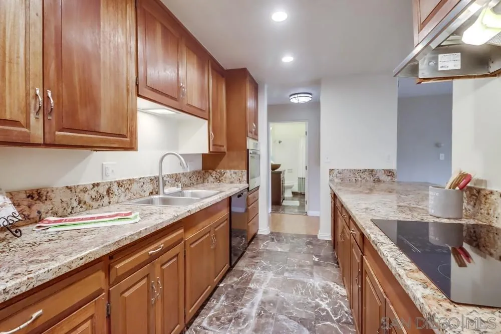Photo #4: 240028193 Listing 