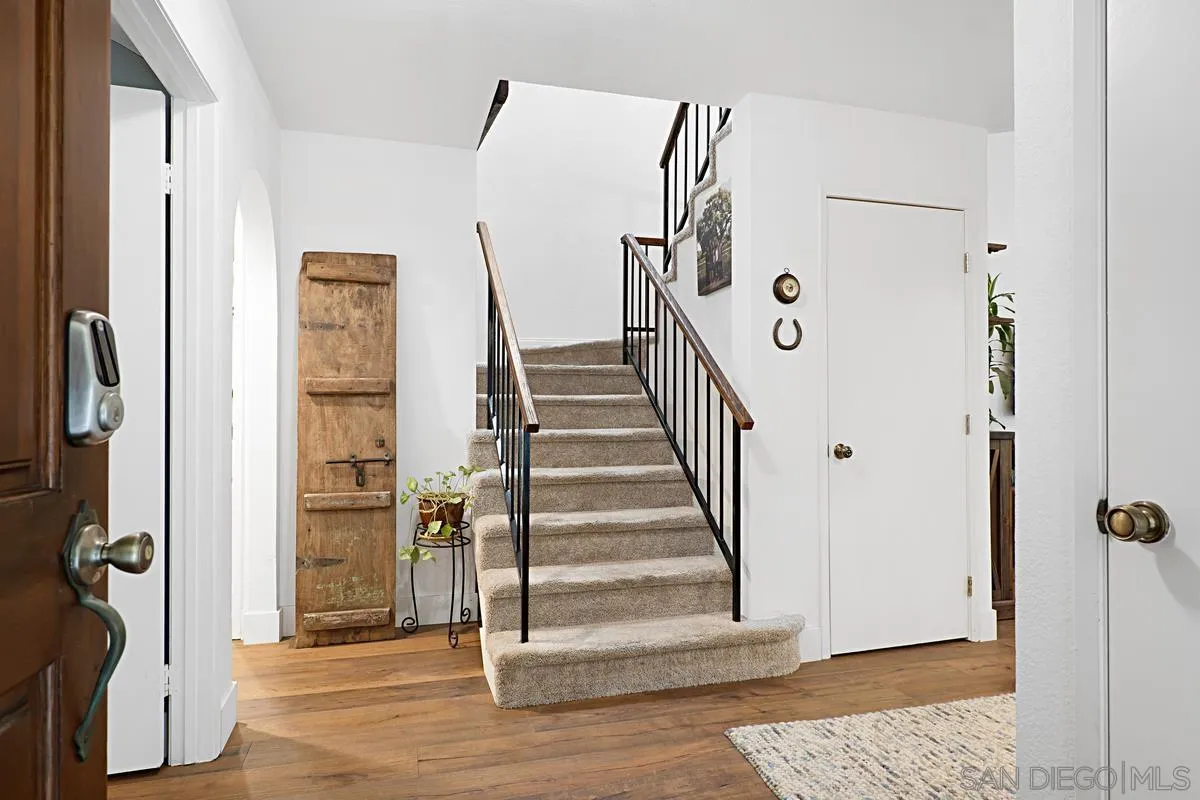 Photo #4: 240028245 Listing 